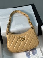 Chanel Crossbody & Shoulder Bags Highest Product Quality
 Cowhide Casual