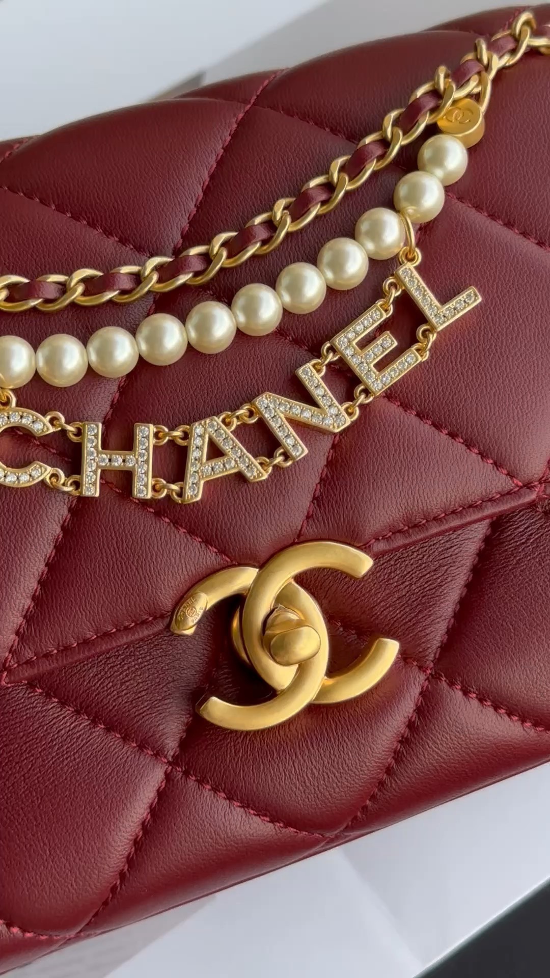 Top Quality Replica
 Chanel Classic Flap Bag Crossbody & Shoulder Bags Copy AAA+
 Burgundy Red Chains