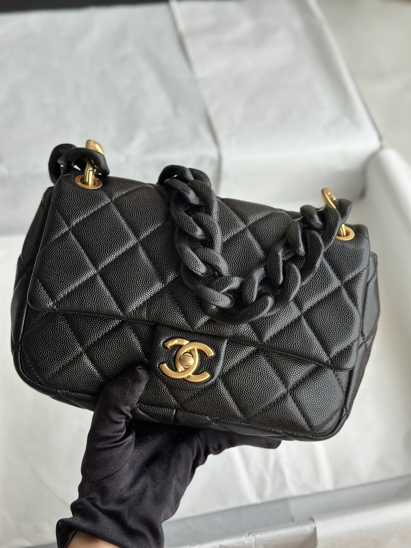 Chanel Classic Flap Bag Crossbody & Shoulder Bags mirror copy luxury
 Black Chains