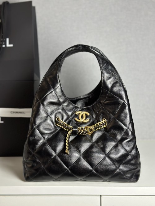 Chanel 25P Black Leather Hobo Bag with Chain Detail, 25 x 20 x 13 cm 1 Chanel 25P Black Leather Hobo Bag with Chain Detail, 25 x 20 x 13 cm