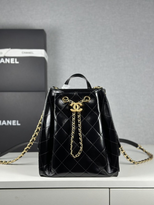 Elegant Black Leather Backpack with Gold Chain Accent - Versatile & Stylish 1 Elegant Black Leather Backpack with Gold Chain Accent - Versatile & Stylish