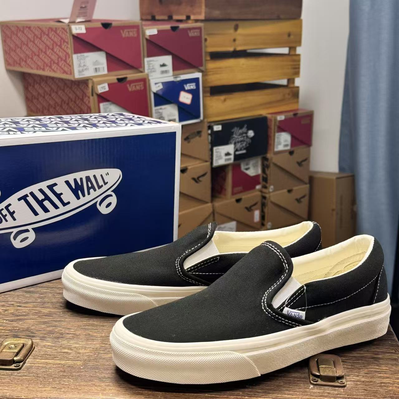 💰90
 VANS  Sli💰-On 高端支线中性板鞋 VN-0UDF3SY/F0RD
工艺：硫化 
尺码：35 36 36.5 37 38  38.5 39 40 40.5 41 42 42.5 43 44