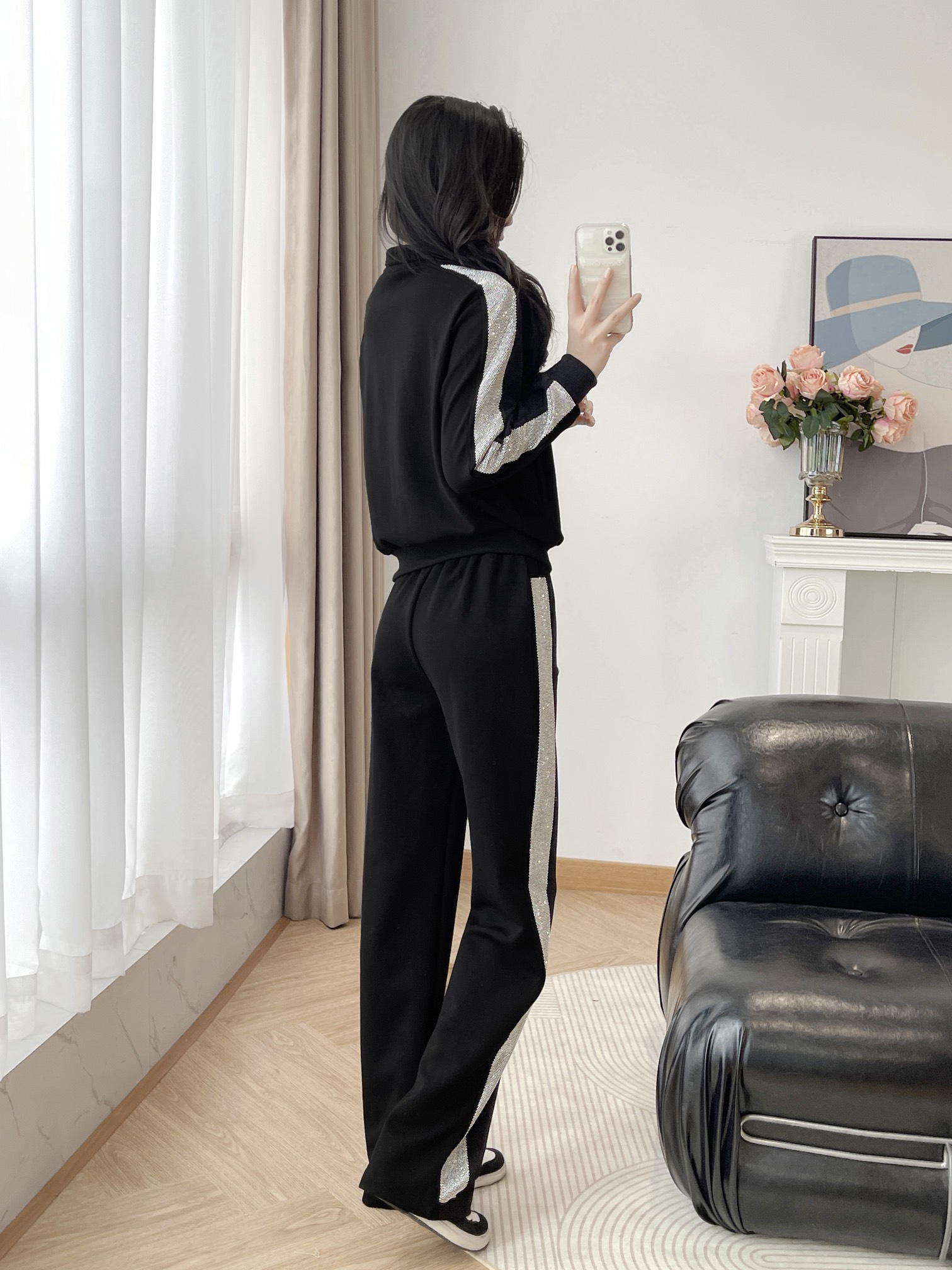 2024 Prada Female Suit: High-Quality Cotton-Coated, Stylish Fashion in Almond Black - 图片 4