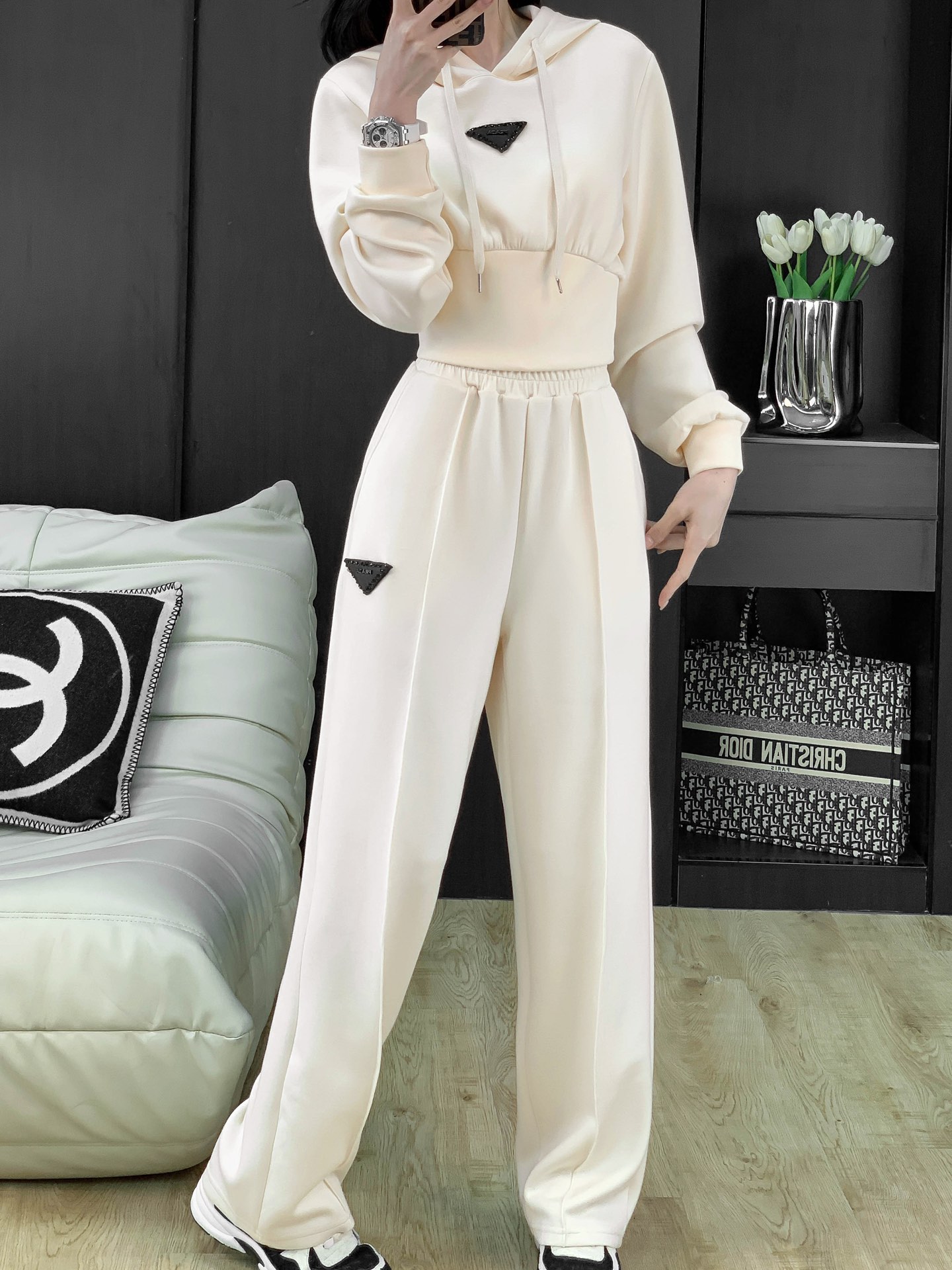 Prada Accelerated Cotton Hat Suit: High-Quality Women’s Suit with Exchange Support - 图片 8