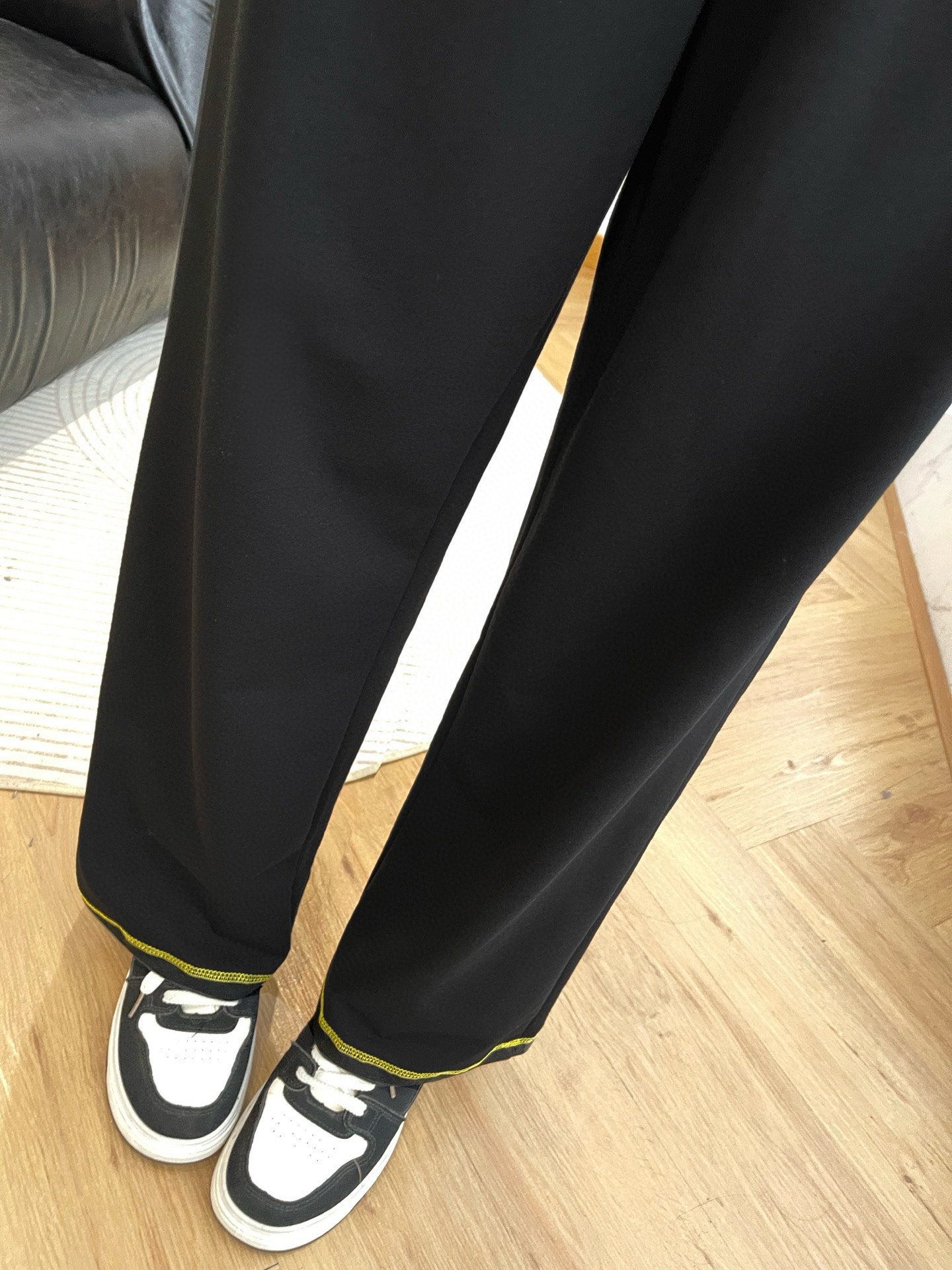 High-Quality Women’s Suit with Heavy-Pressure Embroidery by Céline in Various Sizes - 图片 8