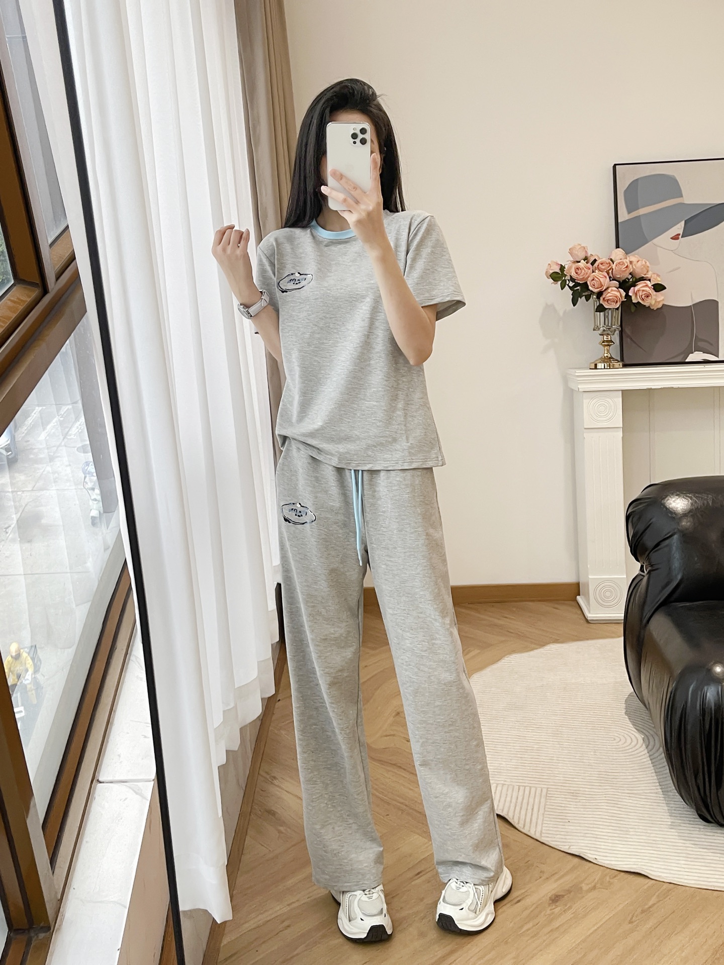 “Prada 205 Female Suit: High-End Quality Cotton Fabric with Heavy Embroidery” - 图片 2