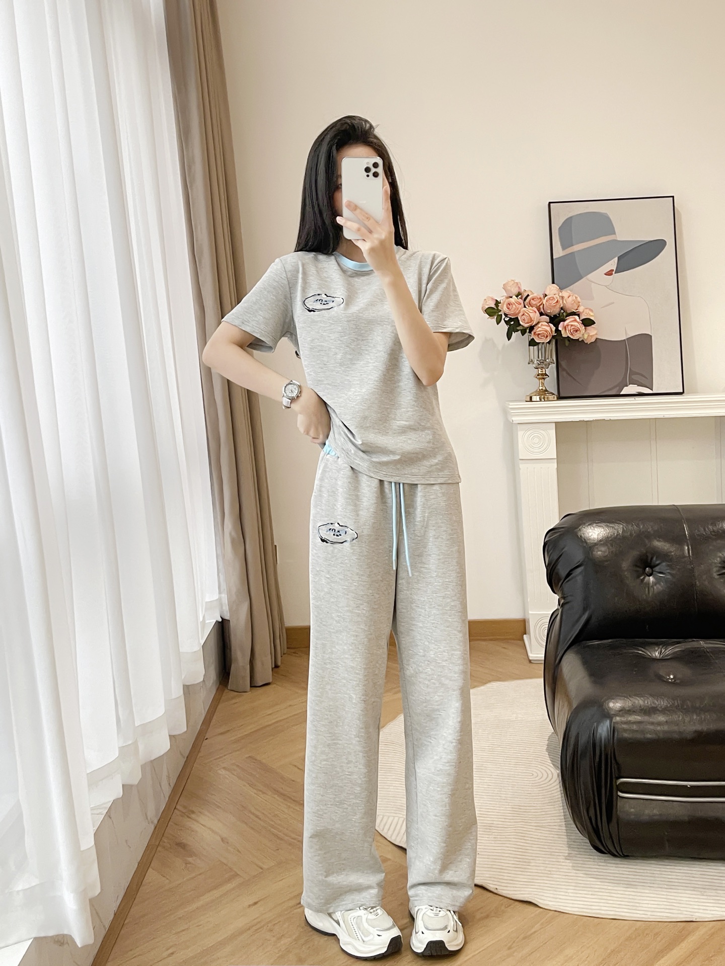 “Prada 205 Female Suit: High-End Quality Cotton Fabric with Heavy Embroidery” - 图片 6