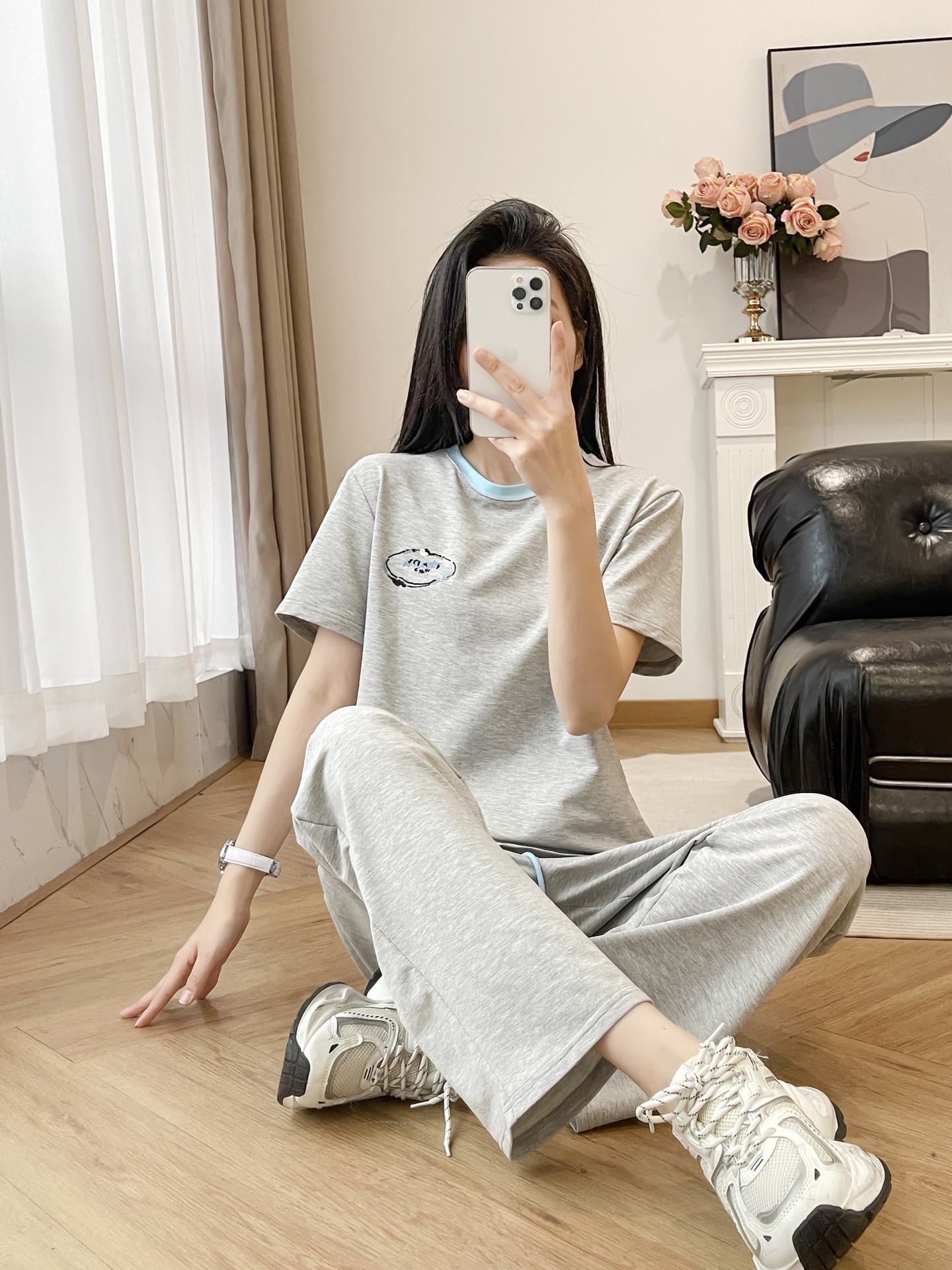 “Prada 205 Female Suit: High-End Quality Cotton Fabric with Heavy Embroidery” - 图片 7