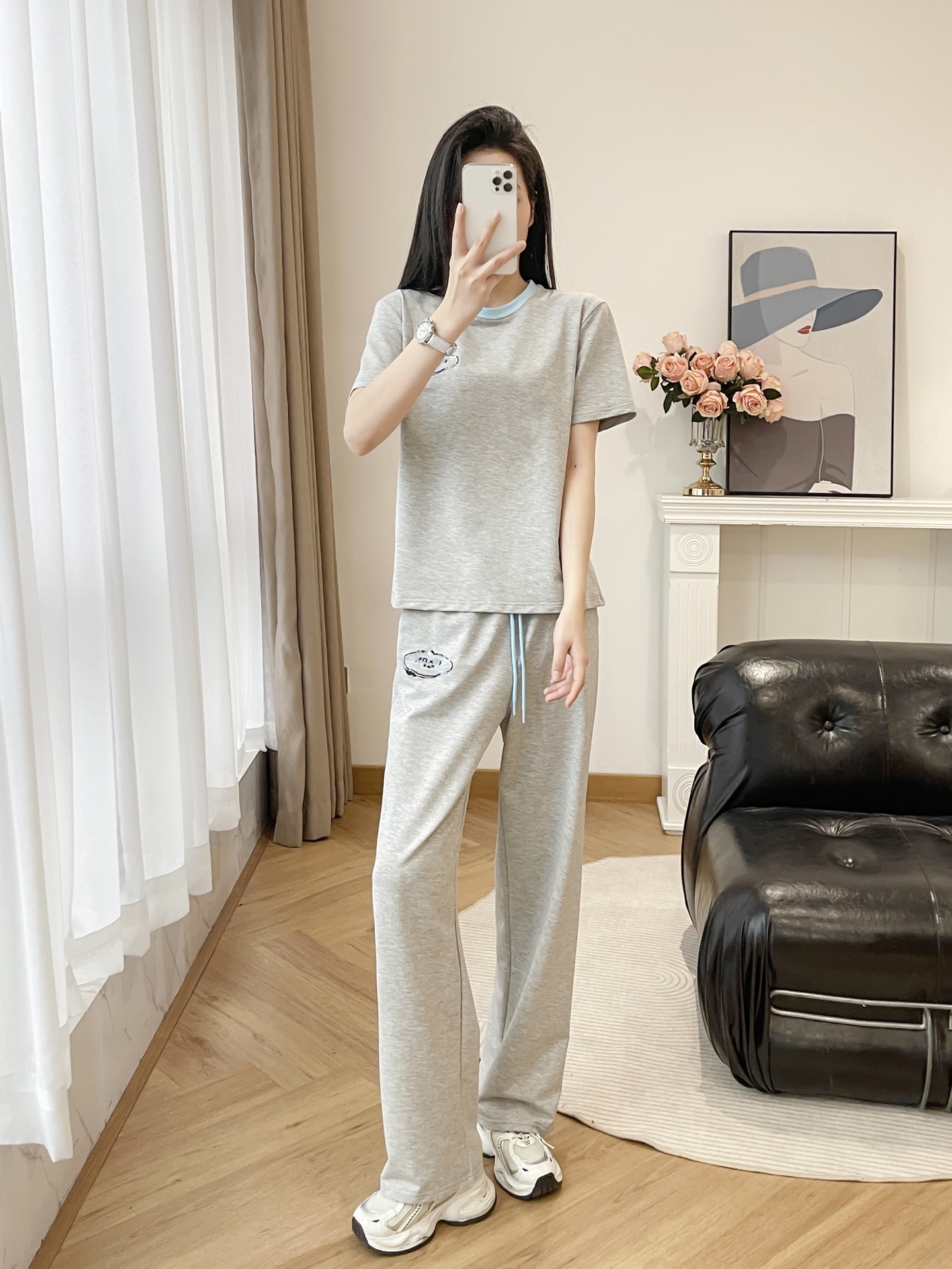 “Prada 205 Female Suit: High-End Quality Cotton Fabric with Heavy Embroidery” - 图片 5