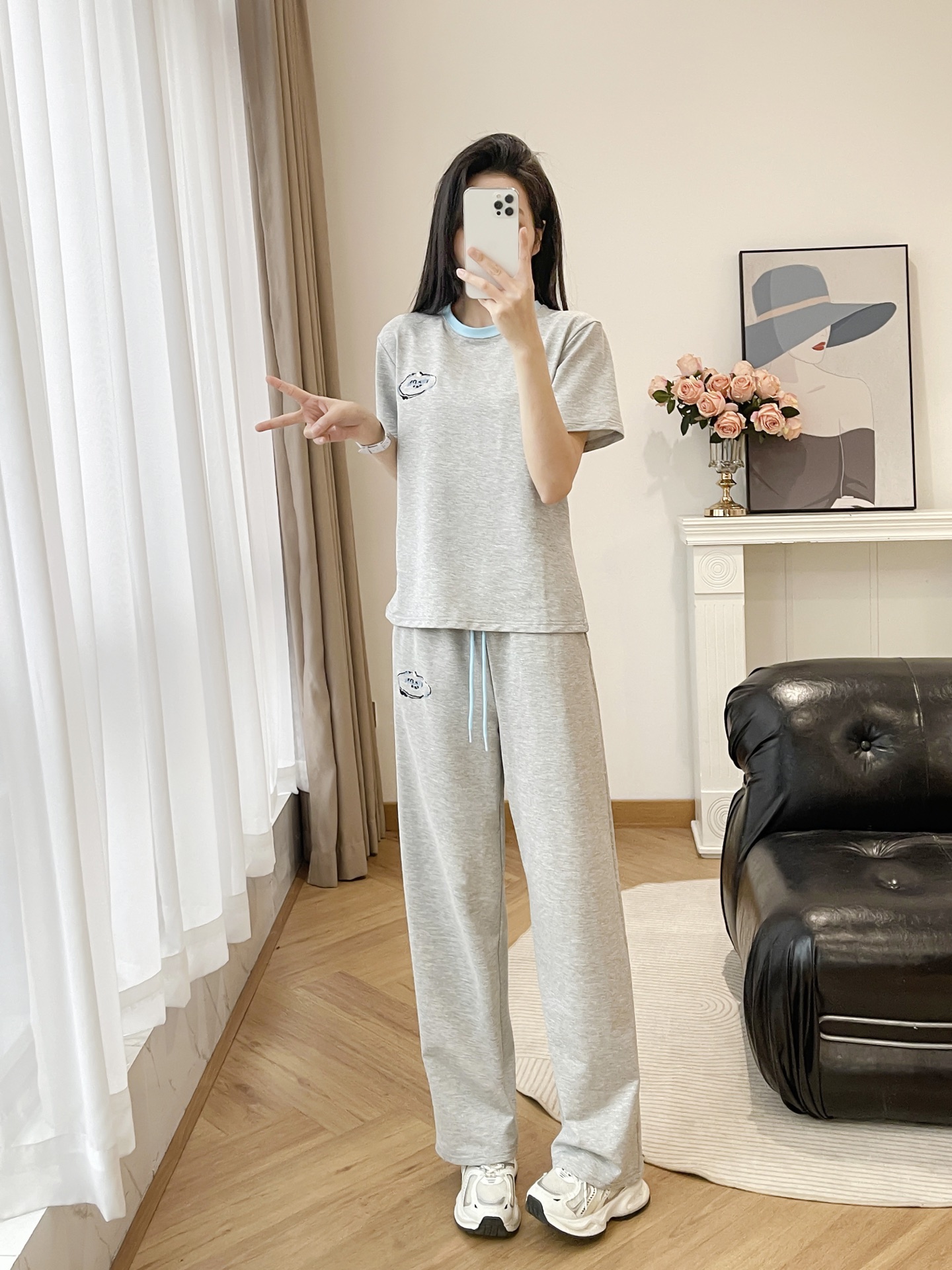 “Prada 205 Female Suit: High-End Quality Cotton Fabric with Heavy Embroidery” - 图片 8
