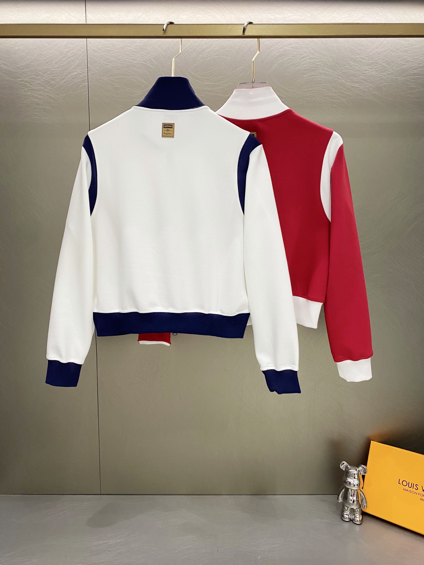 Alternative view of Jacket 02421