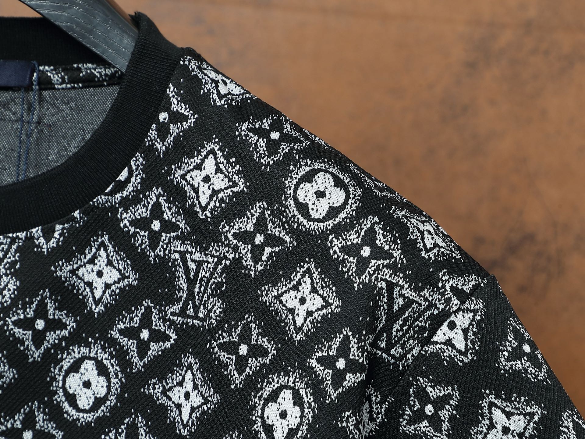 Louis Vuitton Conjunto Jacquard Monogram Negro, Moderno y Elegante 9 i1748065670858 9471 0 7