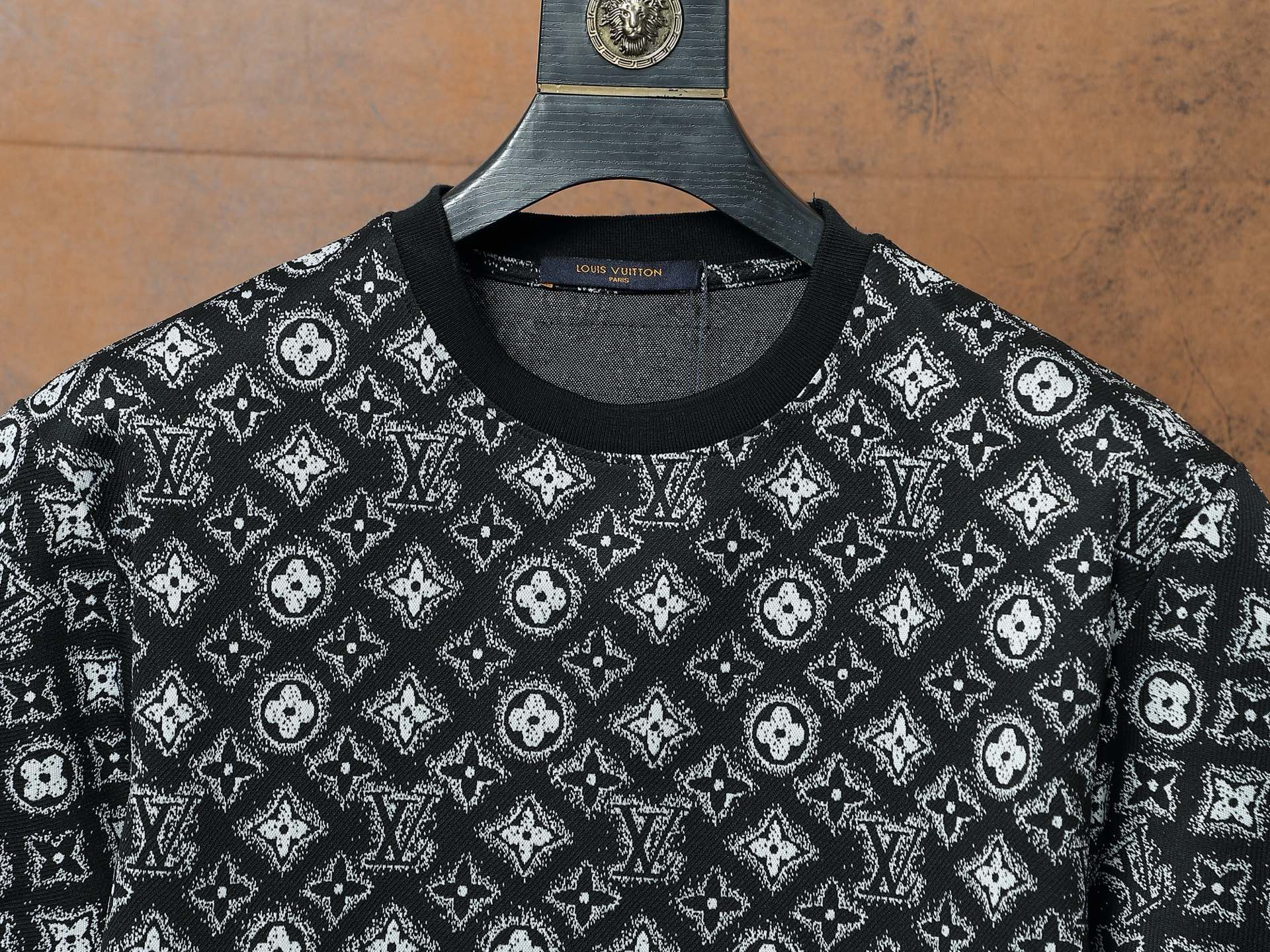 Louis Vuitton Conjunto Jacquard Monogram Negro, Moderno y Elegante 7 i1748065672877 808 0 5