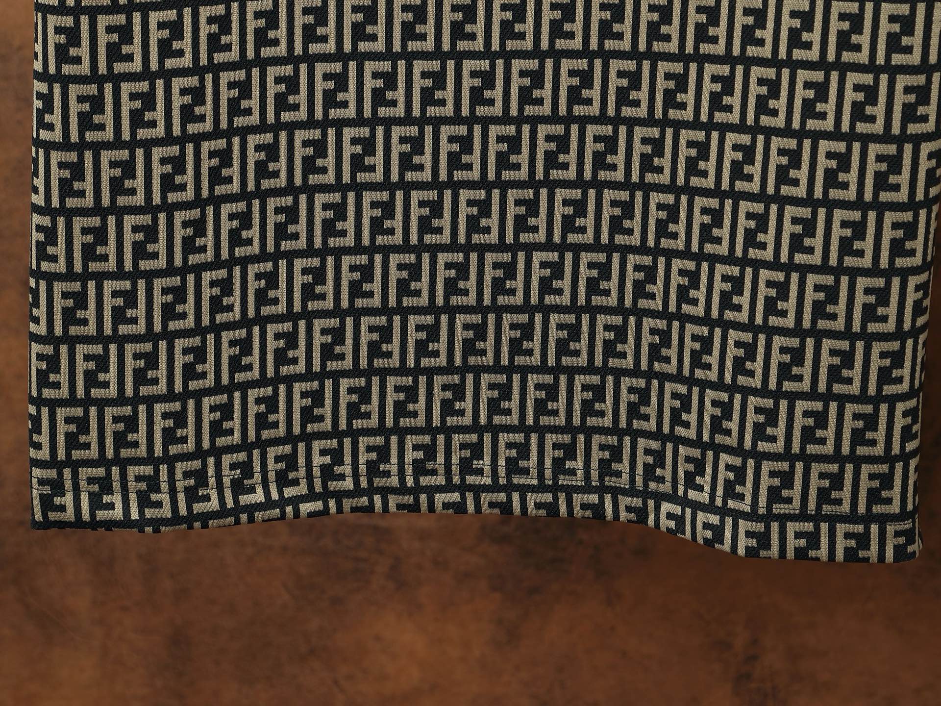 Fendi Conjunto de Punto con Monograma FF en Jacquard Marrón y Negro 10 i1748069365236 8636 0 8