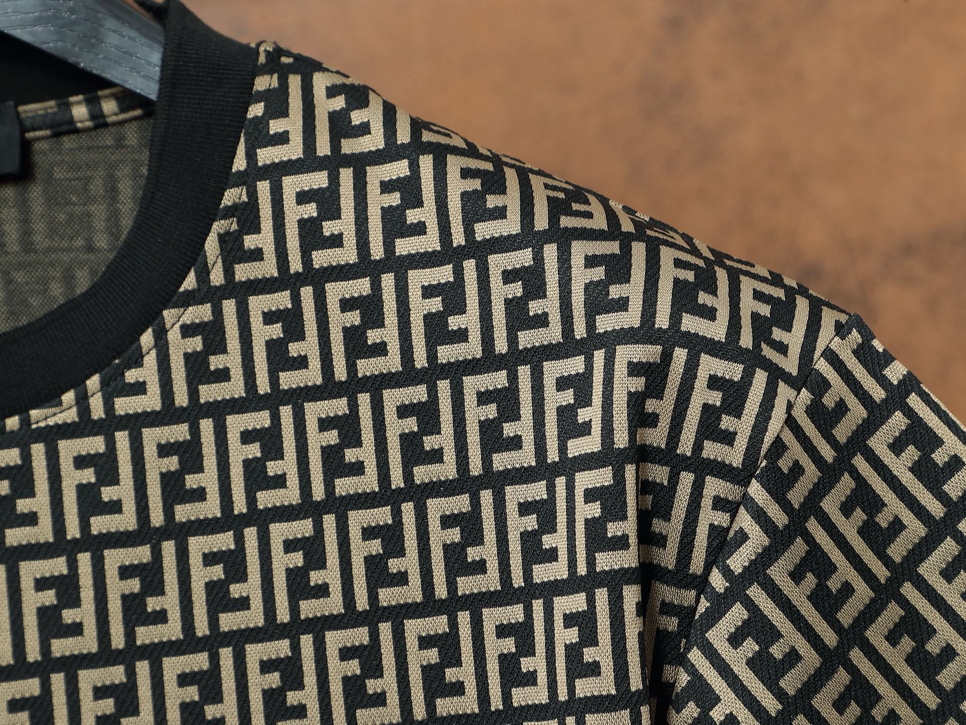Fendi Conjunto de Punto con Monograma FF en Jacquard Marrón y Negro 8 i1748069366407 1213 0 6
