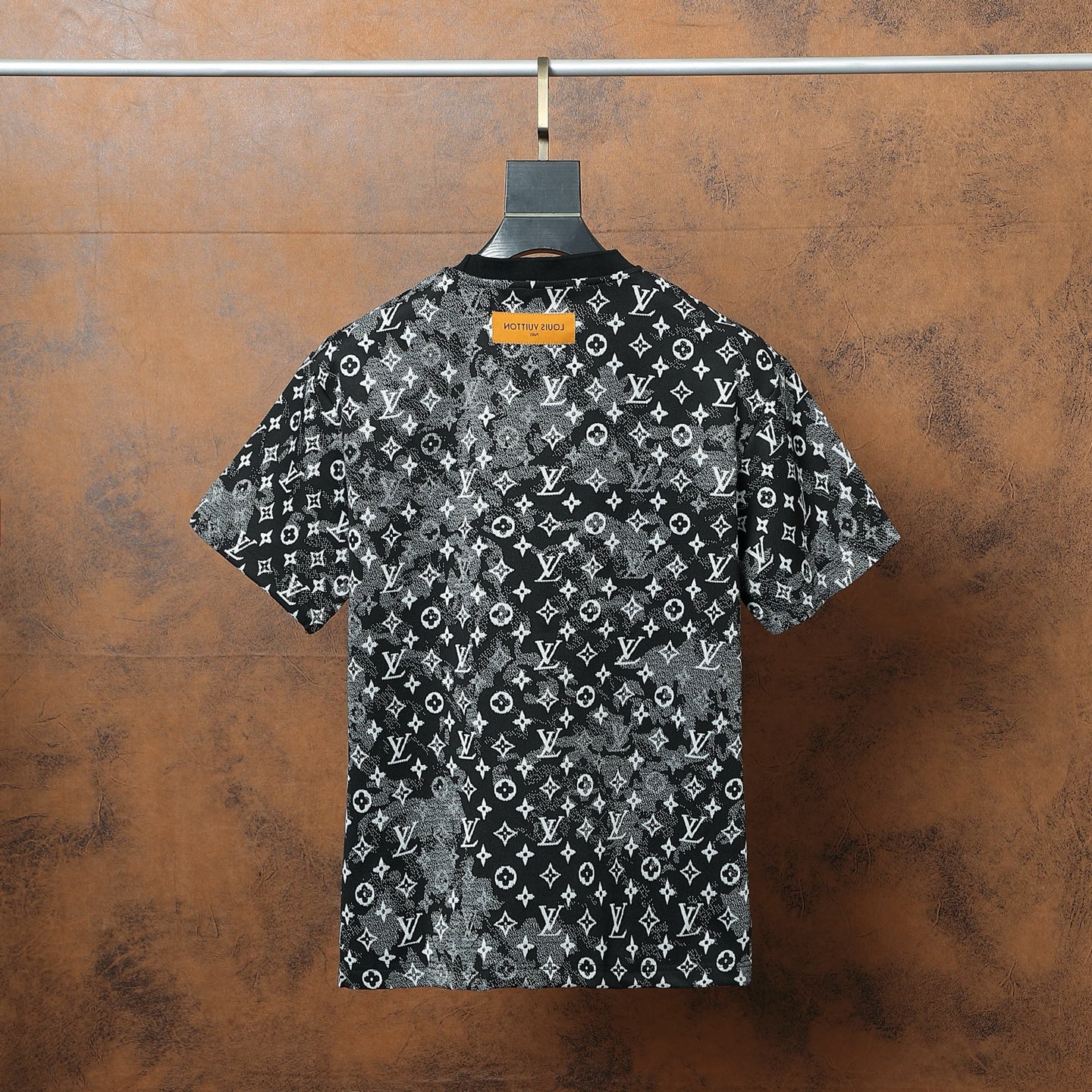 Louis Vuitton Monogram Jacquard Set - Camiseta y Pantalón Corto a Juego 4 i1748072032436 3703 0 2
