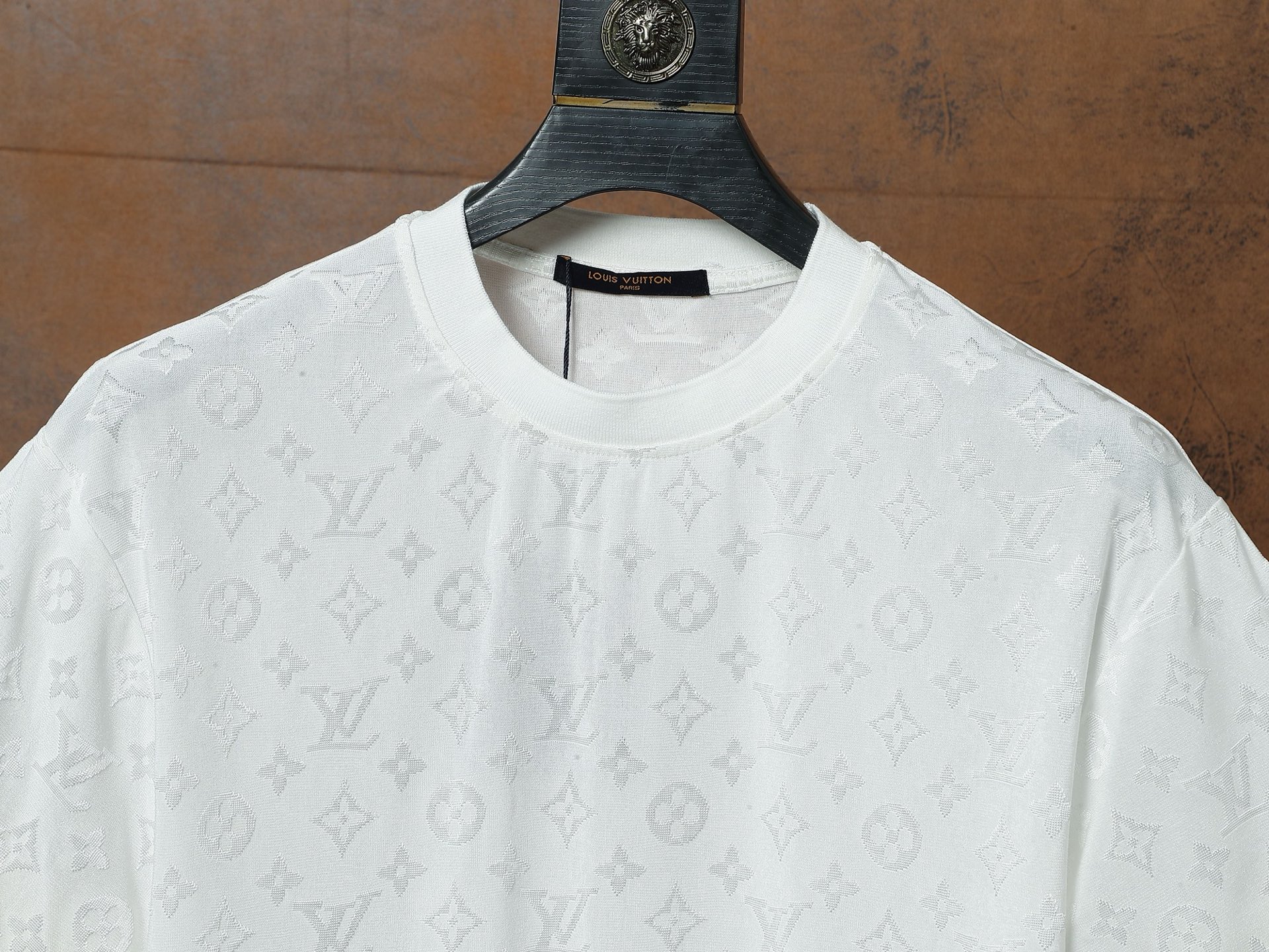Louis Vuitton Camiseta Jacquard de Manga Corta - Elegancia y Confort 5 i1748106614915 3821 0 3
