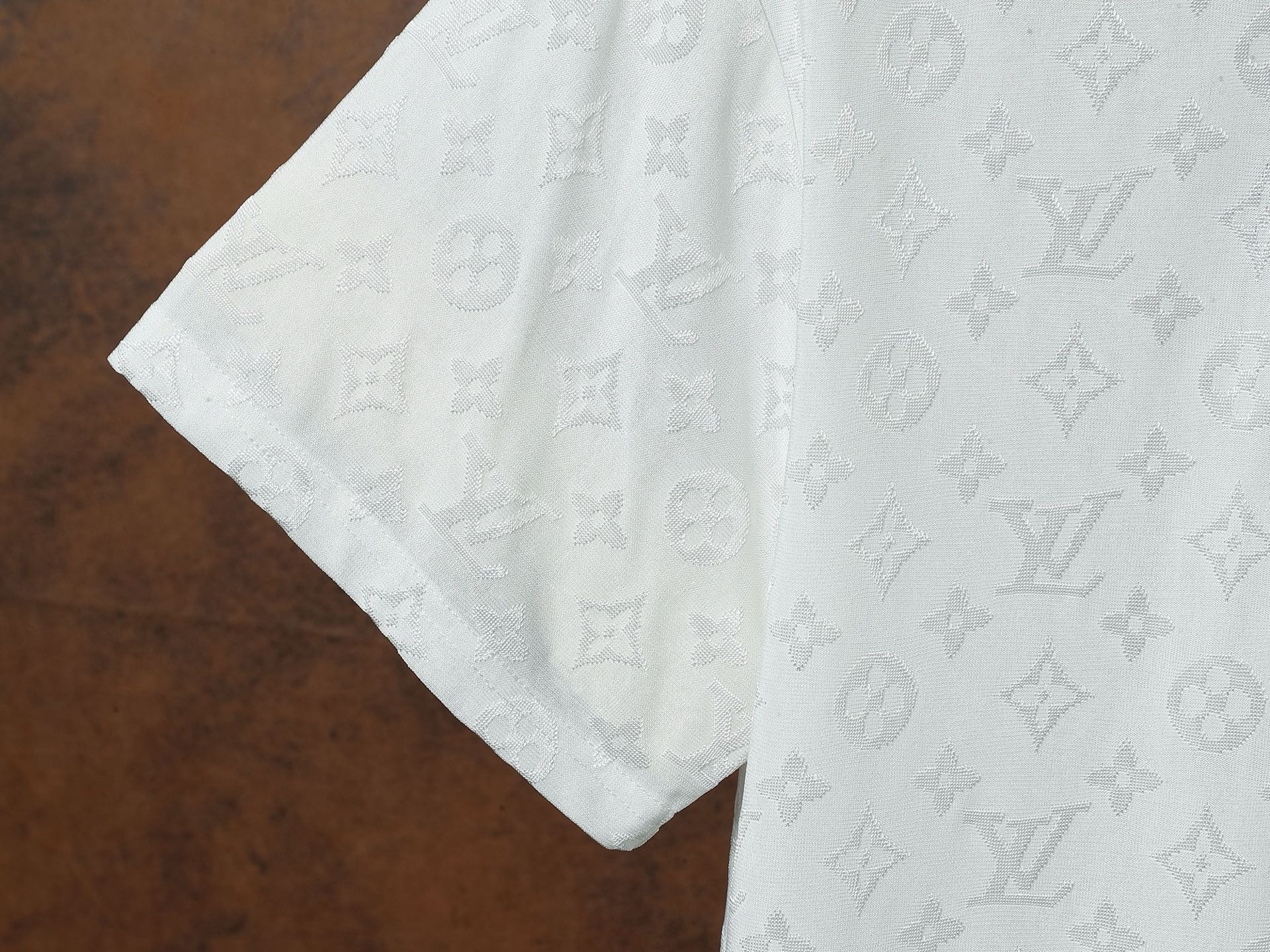 Louis Vuitton Camiseta Jacquard de Manga Corta - Elegancia y Confort 9 i1748106616115 1716 0 7
