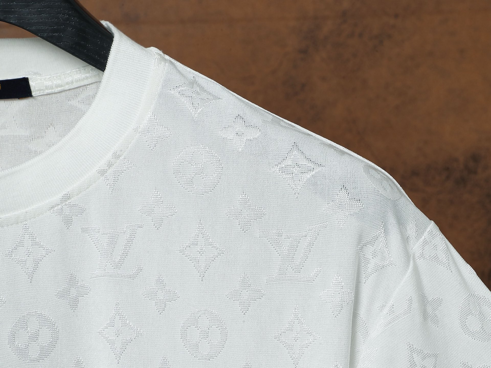 Louis Vuitton Camiseta Jacquard de Manga Corta - Elegancia y Confort 8 i1748106616197 9379 0 6