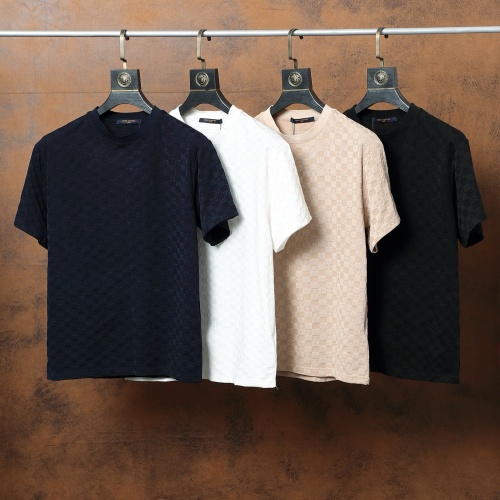 Louis Vuitton Four-Color Small Logo Jacquard Short Sleeve T-Shirt 1 Louis Vuitton Four-Color Small Logo Jacquard Short Sleeve T-Shirt