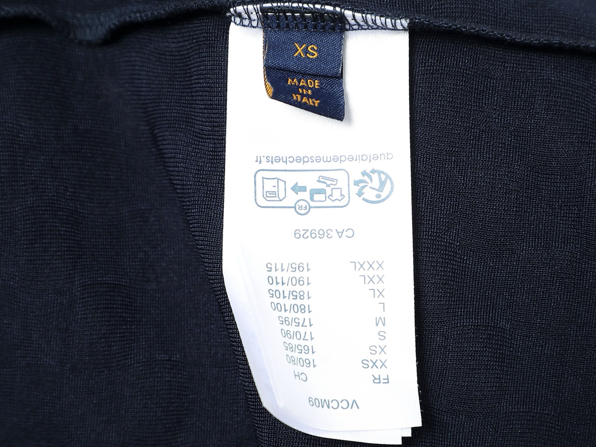Louis Vuitton Camiseta de Manga Corta con Logo Jacquard en Cuatro Colores 13 i1748107658241 2921 0 11
