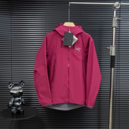 Arc'teryx Beta Lightweight Jacket: Waterproof, Windproof, and Breathable - New 2024 1 Arc’teryx Beta Lightweight Jacket: Waterproof, Windproof, and Breathable – New 2024