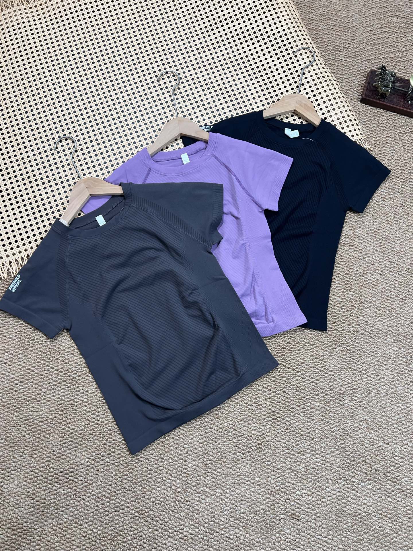 Alternative view of Lululemon T-Shirt 00935