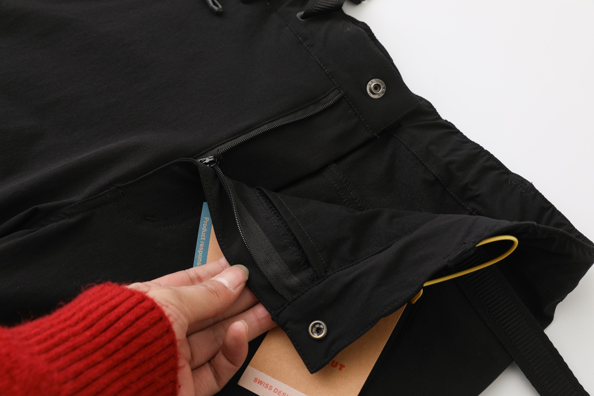 Luxury Mammoth Embroidered Soft-Shell Pants with Eco-Friendly Features - 图片 7
