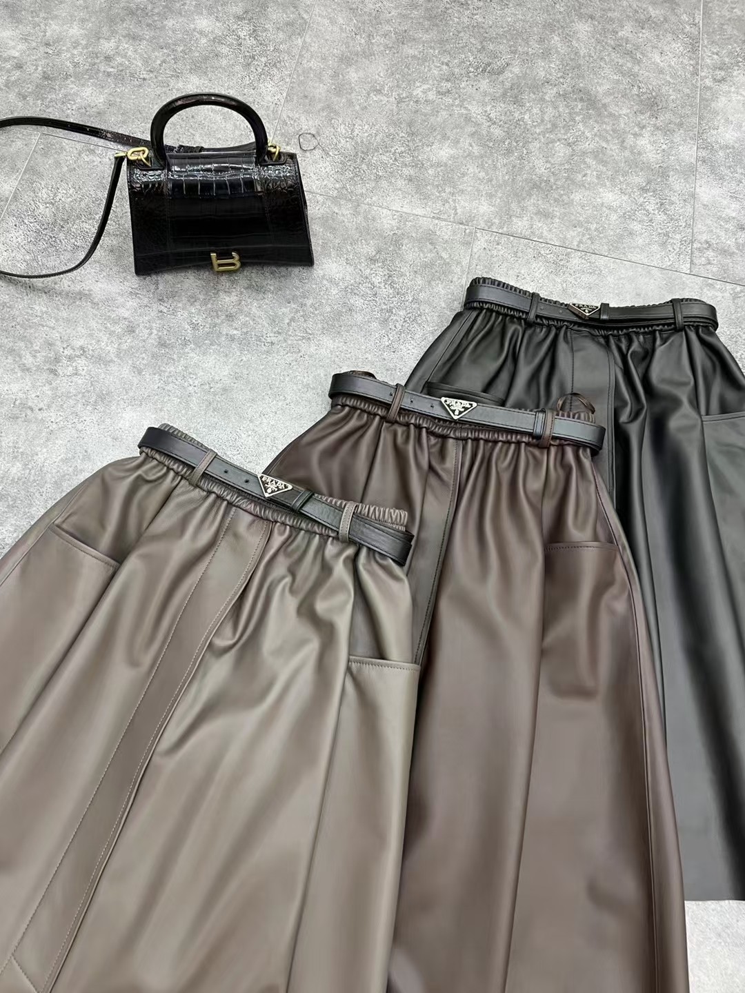 P1242 High-quality women ‘ s clothing The Prad’s a leather skirt - 图片 2