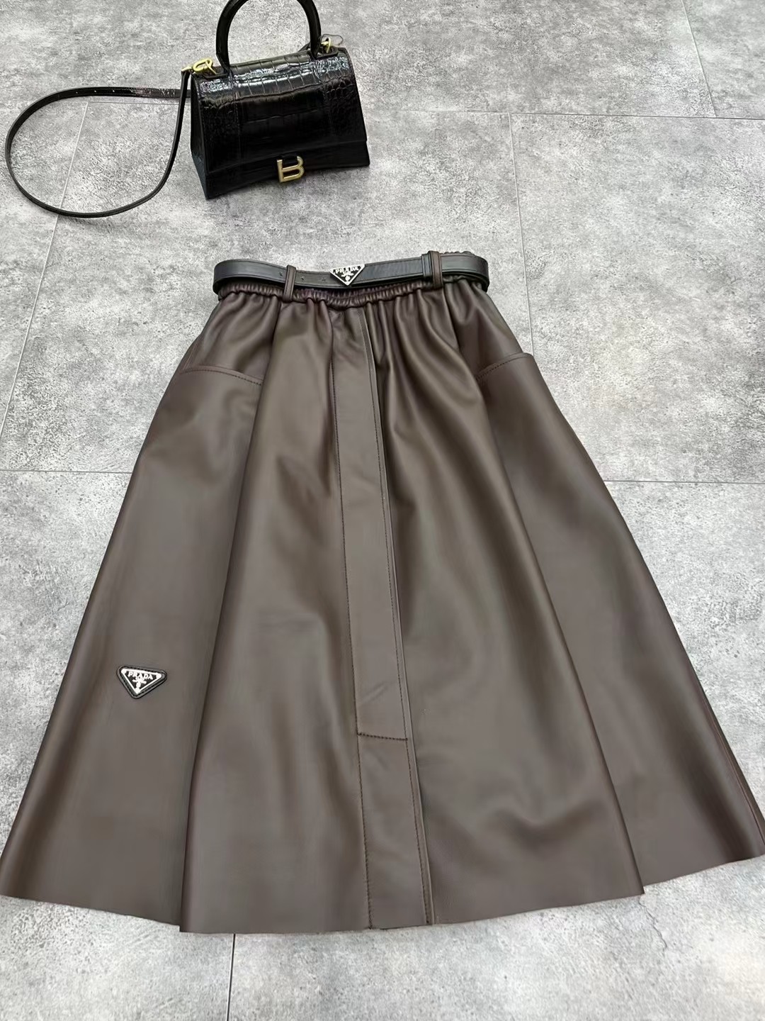 P1242 High-quality women ‘ s clothing The Prad’s a leather skirt - 图片 5