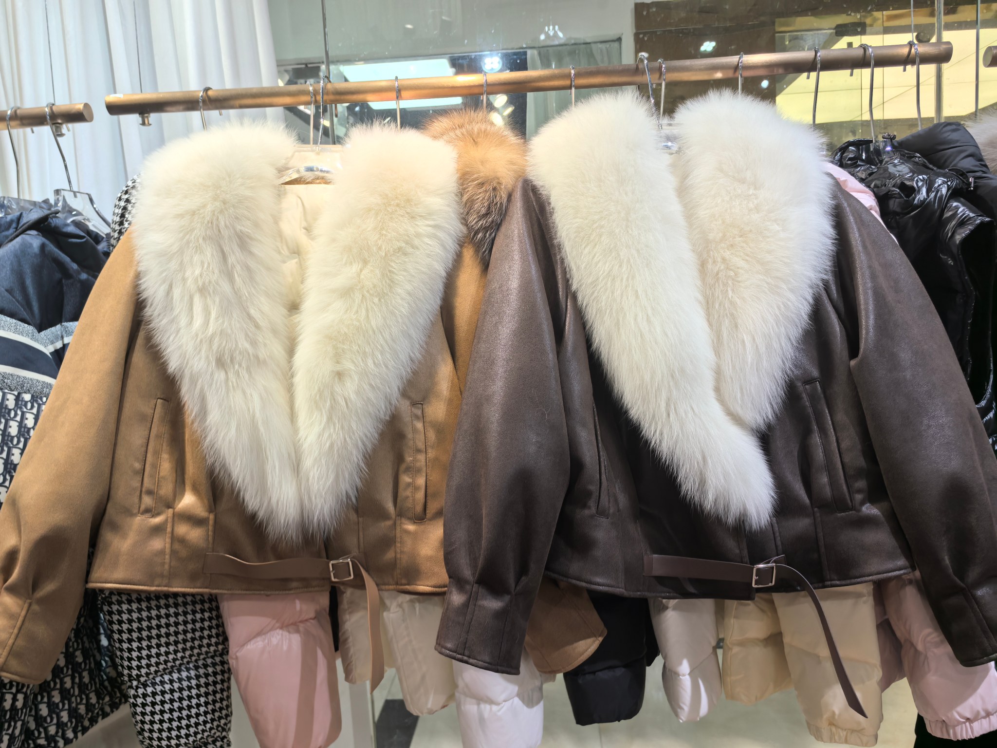 P1564 High-end quality women ‘ s clothing with dustproof bags max ♪ The fox’s furry velvet ♪
