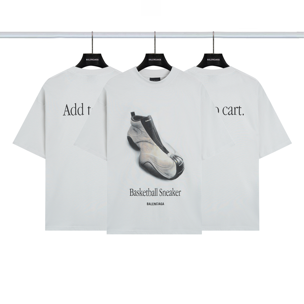 巴黎世家Balenciaga 篮球鞋短袖💰P85
2025SS新主麦上身 印花采用康丽数码直喷 还原度拉满 支持对比 区别市场烫画工艺   电脑扫描精准对位印花色泽度完全还原 面料采用对版21支200克 大货三标齐+码数贴＋带Logo防尘纸
尺码:Xs-L
颜色：奶灰