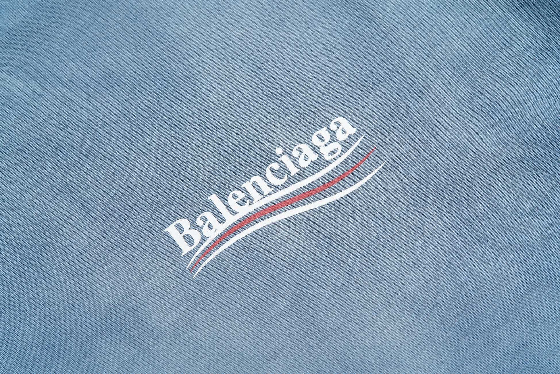 巴黎世家Balenciaga 海浪刺绣可乐渐变短裤 刺绣小字母logo 渐变蓝