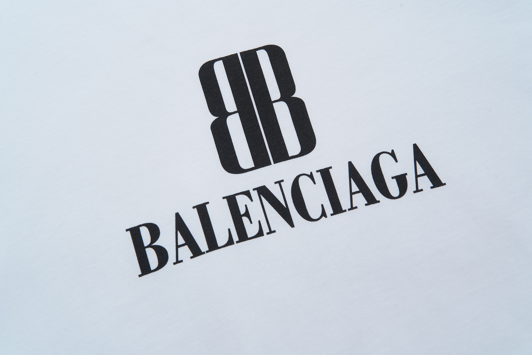 巴黎世家Balenciaga 双Blogo短袖 进口椭圆机访手绘效果 印花无牙边 袖口 白色 黑色-莆田鞋,莆田鞋货源,高仿鞋,高仿鞋货源,安福档口,莆田高仿鞋,莆田鞋批发,高仿鞋批发,莆田高仿运动鞋,高仿运动鞋,莆田运动鞋 巴黎世家Balenciaga 双Blogo短袖 进口椭圆机访手绘效果 印花无牙边 袖口 白色 黑色