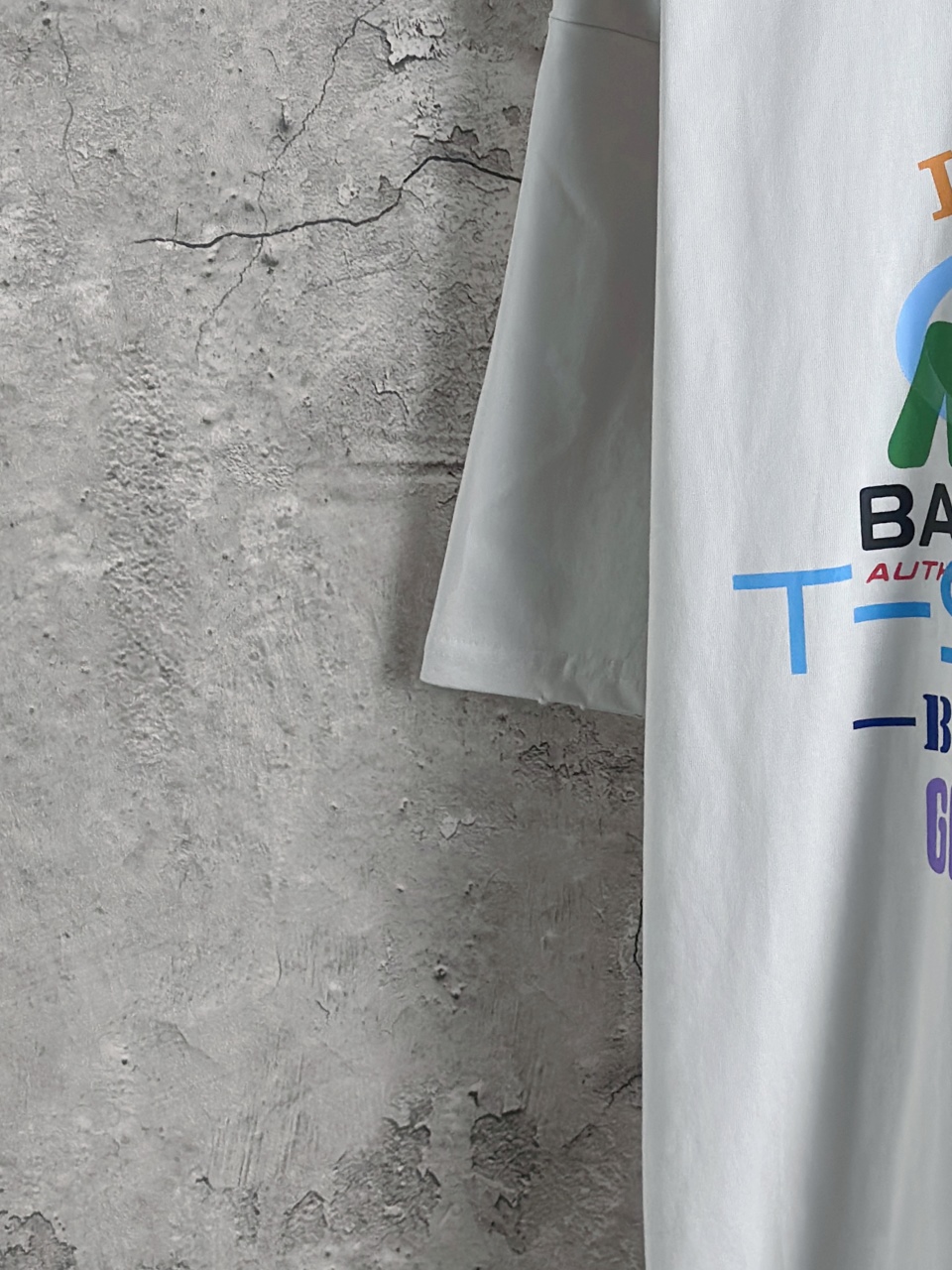 Balenciaga巴黎世家 新主意彩色印花后背冲浪印花短袖💰P85 颜色： 杏色 尺码： xs-l