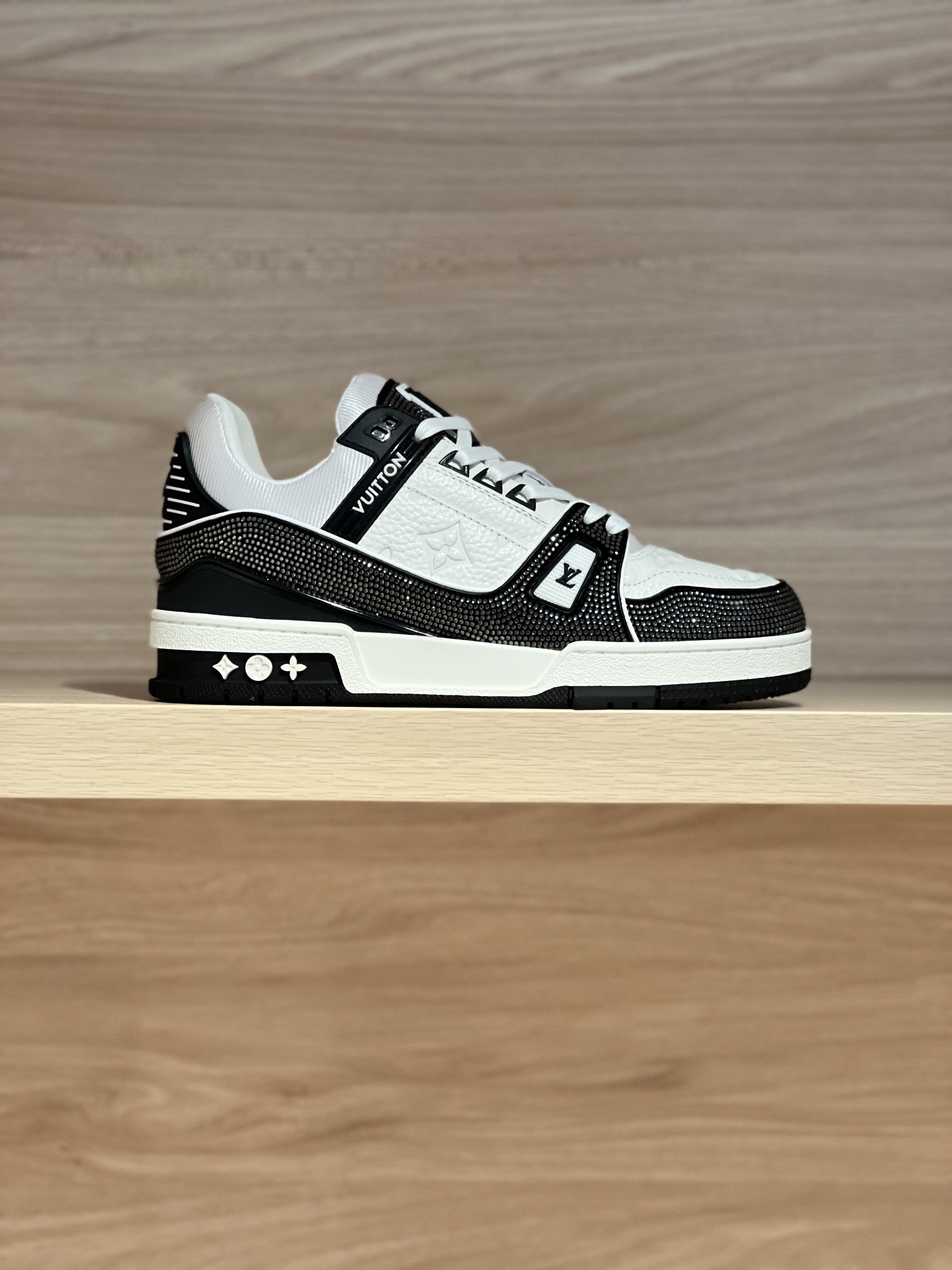 NO:237486,Trainer Rhinestone Series ~ New Color ◆ Couple Model Size Women 35-40 (40 Customized No Return and Exchange) Men 38-45 (38/45 Customized No Return and Exchange) Price Women 450 Men Original Packaging Package, Casual Shoes/Sports Shoes, Sneakers19860909Trainer水钻系列～新配色◆情侣款 Size 女35-40（40定做不退换）  男38-45（38/45定做不退换） Price女450 男 原包装配套,休闲鞋/运动鞋,sneakers,Women's Shoes