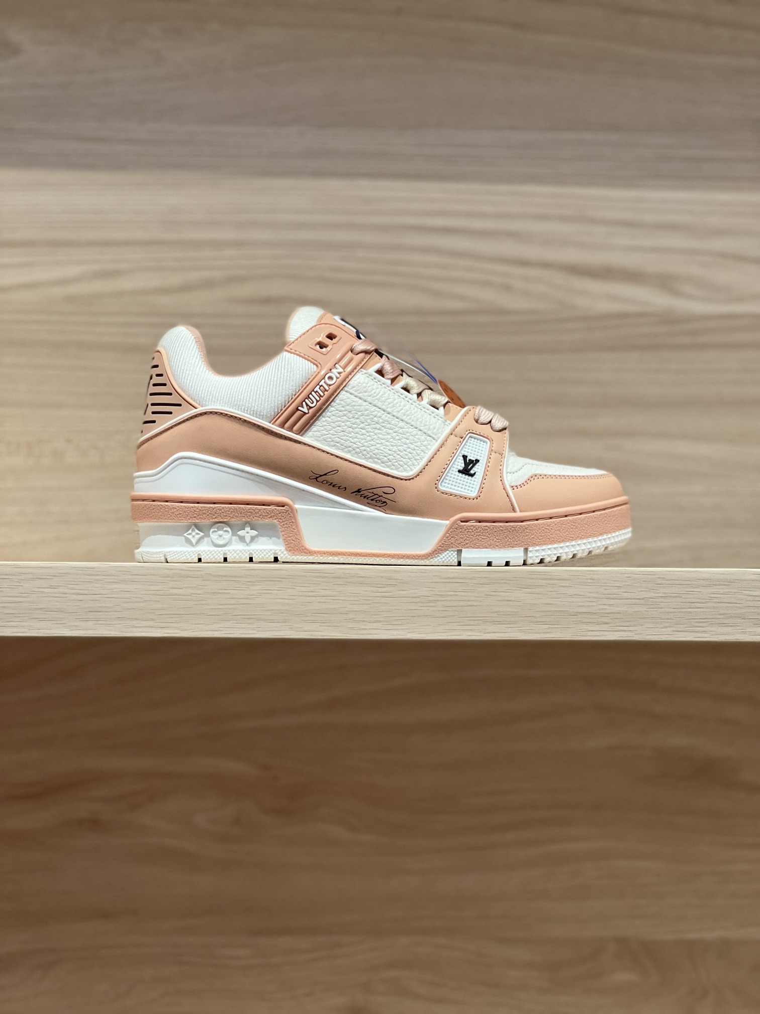 NO:237464,Focus on good quality - top-level production, real shot of sunset pink - purchasing-level Trainer, new color update, original material customization!  The cost of embossing technology has increased in vain!  Non-currency!  Private model bottom!  Fine craftsmanship!  Size women 35-40 (40 custom made no return or exchange) Men 38-46 (38/45/46 custom made no return or exchange) Price Aircraft box packaging matching, casual shoes/sports shoes, sneakers19860909专注好品质——顶级出品 落日粉实拍——代购级Trainer 新色更新 原版材料定制！压纹工艺成本徒然增加！非通货！私模大底！精细工艺！ Size女35-40（40定做不退换） 男38-46（38/45/46定做不退换） Price 飞机盒包装配套,休闲鞋/运动鞋,sneakers,Women's Shoes