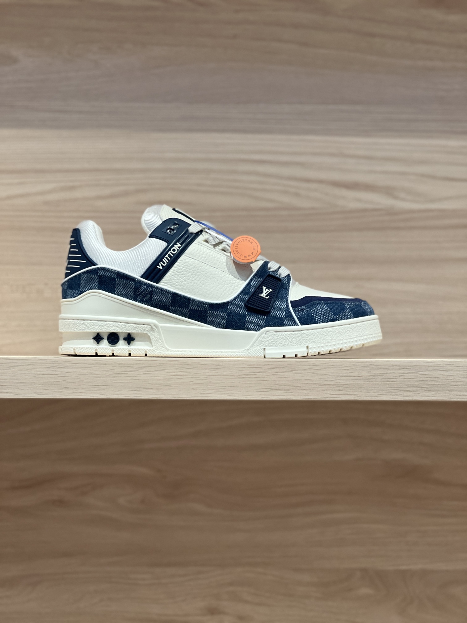 NO:237467,Focus on good quality - top-level production, real shot of chessboard denim blue - purchasing-level Trainer new color update, customization of original materials!  The cost of embossing technology has increased in vain!  Non-currency!  Private model bottom!  Fine craftsmanship!  Size women 35-40 (40 custom made no return or exchange) Men 38-46 (38/45/46 custom made no return or exchange) Price Aircraft box packaging matching, casual shoes/sports shoes, sneakers19860909专注好品质——顶级出品 棋盘格牛仔蓝实拍——代购级Trainer 新色更新 原版材料定制！压纹工艺成本徒然增加！非通货！私模大底！精细工艺！ Size女35-40（40定做不退换） 男38-46（38/45/46定做不退换） Price 飞机盒包装配套,休闲鞋/运动鞋,sneakers,Women's Shoes