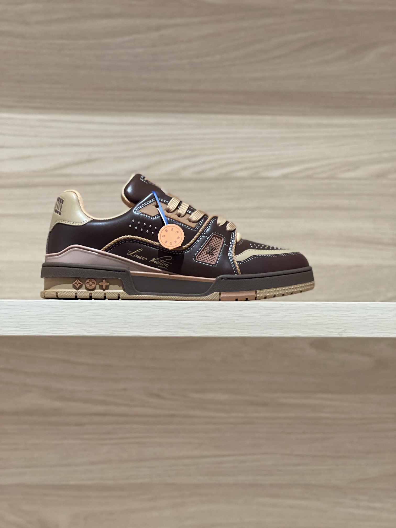 NO:237497,Focus on good quality - top-level production, real shot of Liuding coffee and brown - purchasing grade Trainer new color update, customization of original materials!  The cost of weaving and splicing technology has increased in vain!  Non-currency!  Private model bottom!  Fine craftsmanship!  Size38-46 (38/45/46 custom made without return) Price Aircraft box packaging, casual shoes/sports shoes, sneakers19860909专注好品质——顶级出品 柳钉咖啡棕实拍——代购级Trainer 新色更新 原版材料定制！编织拼接工艺成本徒然增加！非通货！私模大底！精细工艺！ Size38-46（38/45/46定做不退换） Price 飞机盒包装配套,休闲鞋/运动鞋,sneakers,Women's Shoes