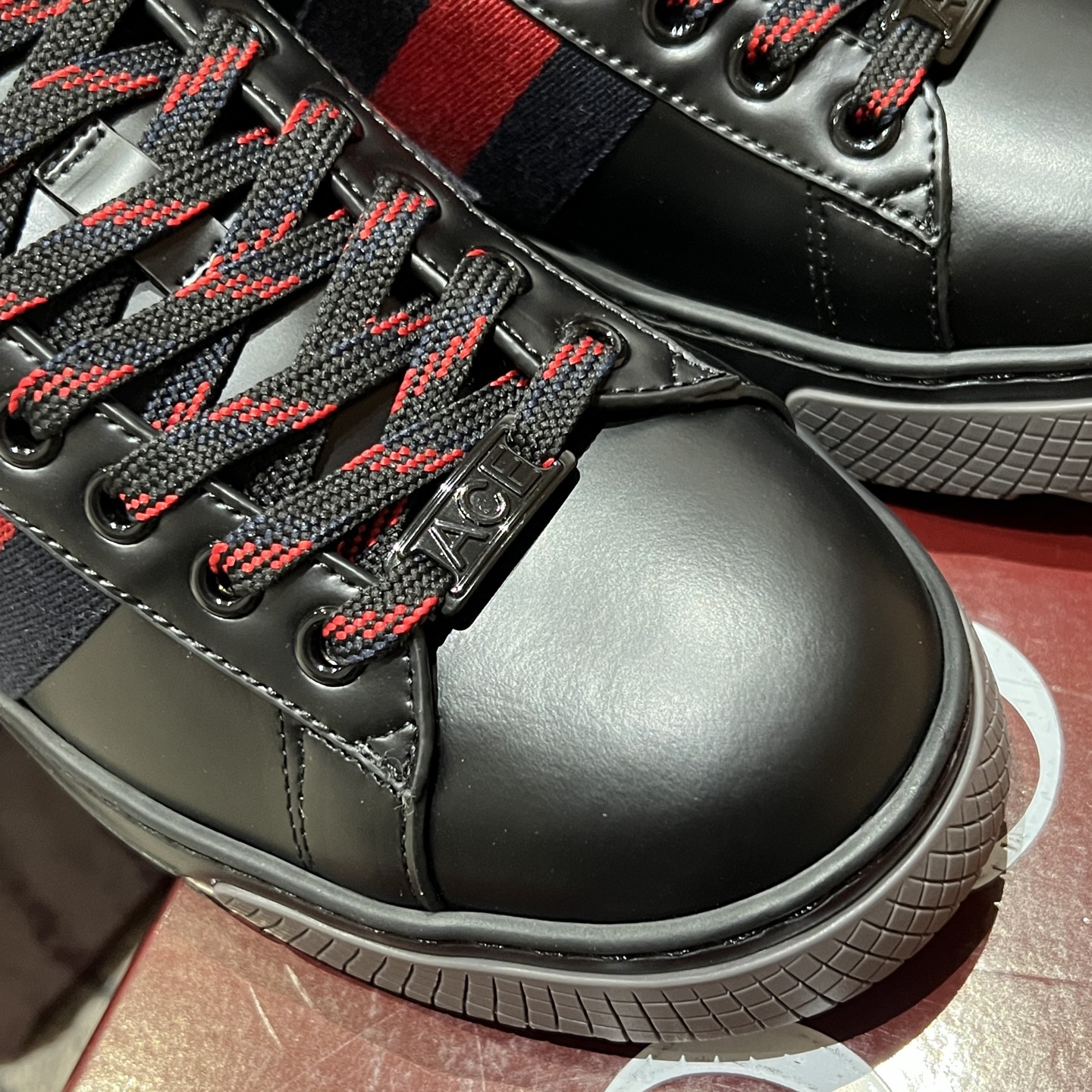 Gucci 黑色 —— Gu*ci 26fw 男士织带休闲鞋