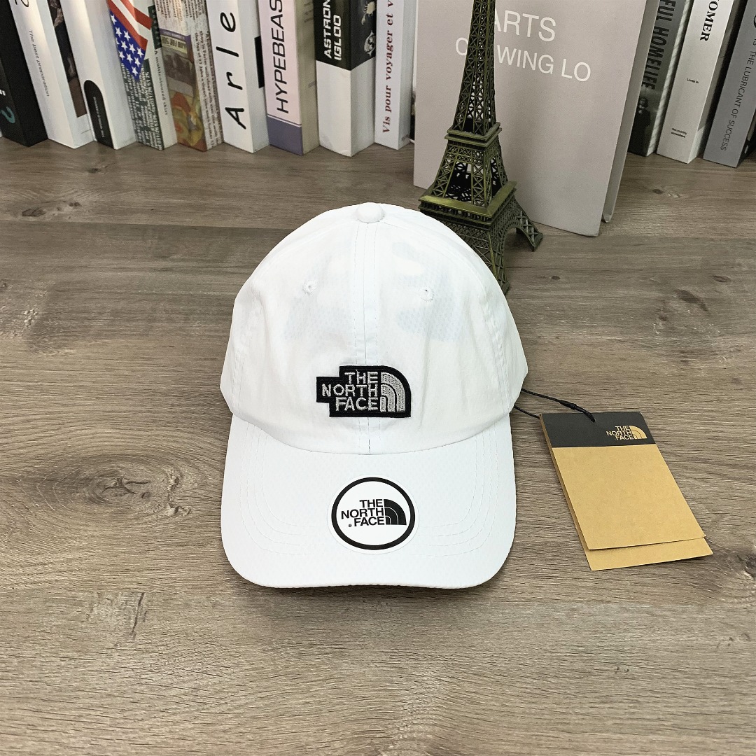 1007#P36#北面速干软顶棒球帽薄款透气鸭舌帽男女休闲同款运动帽子显脸小#
可调节
颜色：卡其色 白色 黑色 藏青色 灰色