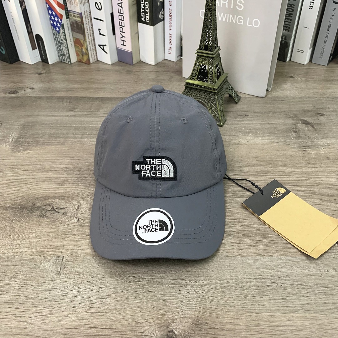 1007#P36#北面速干软顶棒球帽薄款透气鸭舌帽男女休闲同款运动帽子显脸小#
可调节
颜色：卡其色 白色 黑色 藏青色 灰色