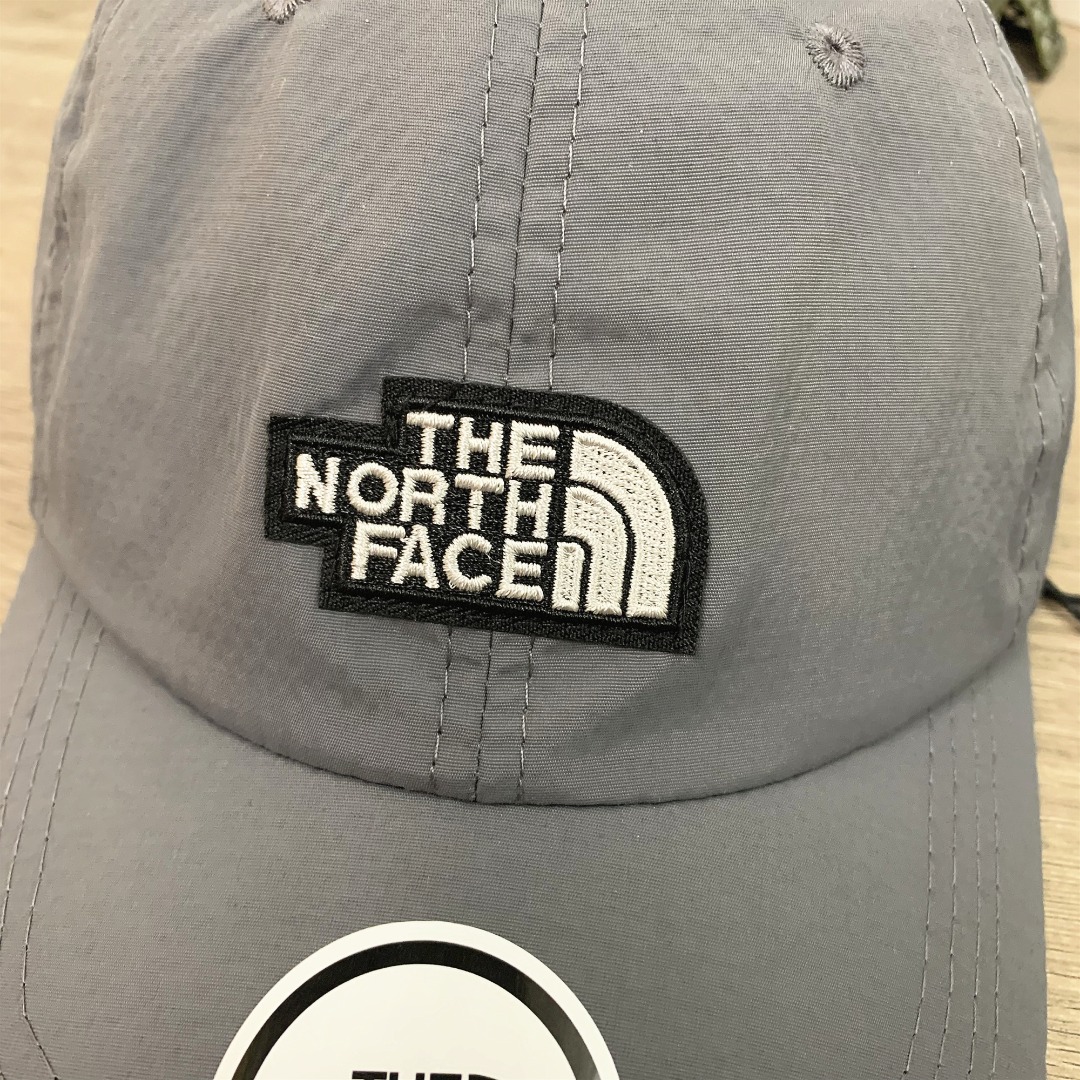 1007#P36#北面速干软顶棒球帽薄款透气鸭舌帽男女休闲同款运动帽子显脸小#
可调节
颜色：卡其色 白色 黑色 藏青色 灰色