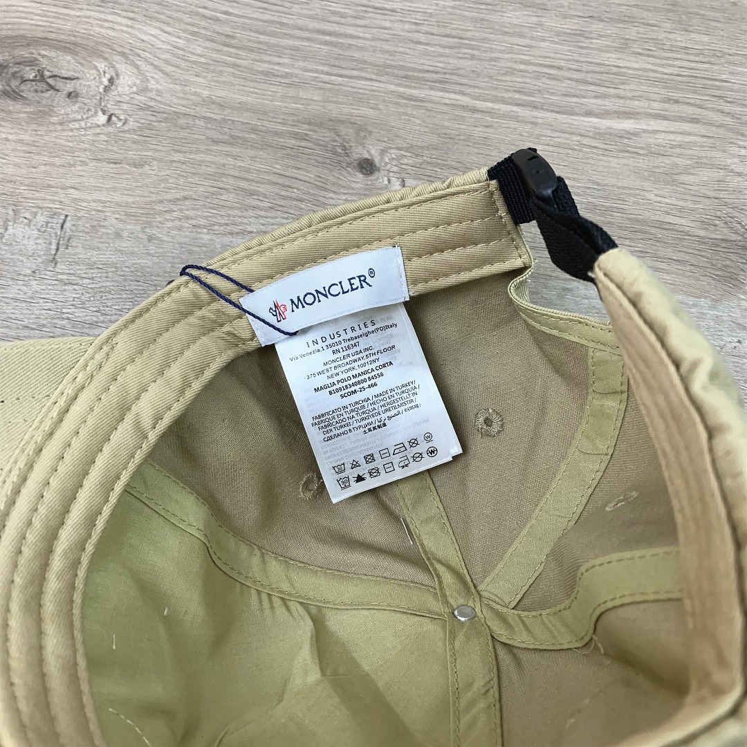 1009#P43#蒙口经典款棒球帽休闲鸭舌帽男女情侣同款显脸小百搭帽子#
可调节
颜色：黑色 卡其色