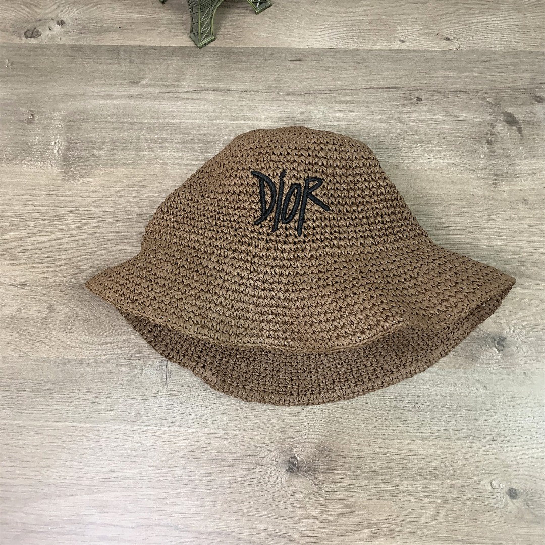 1011#P42#dior刺绣字母草帽休闲户外渔夫帽百搭遮阳帽时尚帽子#
均码
颜色：黑色 啡色 杏色 卡其色