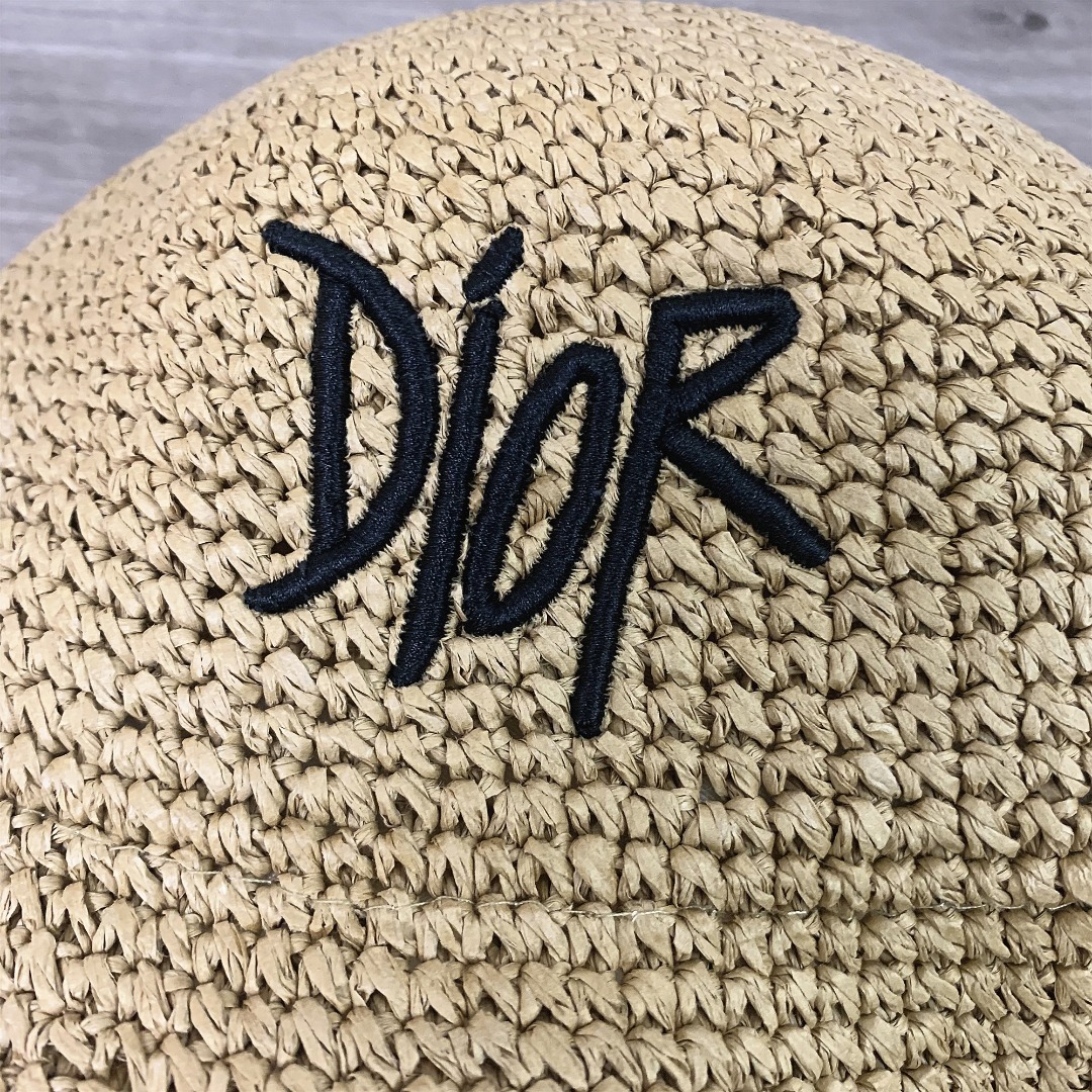 1011#P42#dior刺绣字母草帽休闲户外渔夫帽百搭遮阳帽时尚帽子#
均码
颜色：黑色 啡色 杏色 卡其色