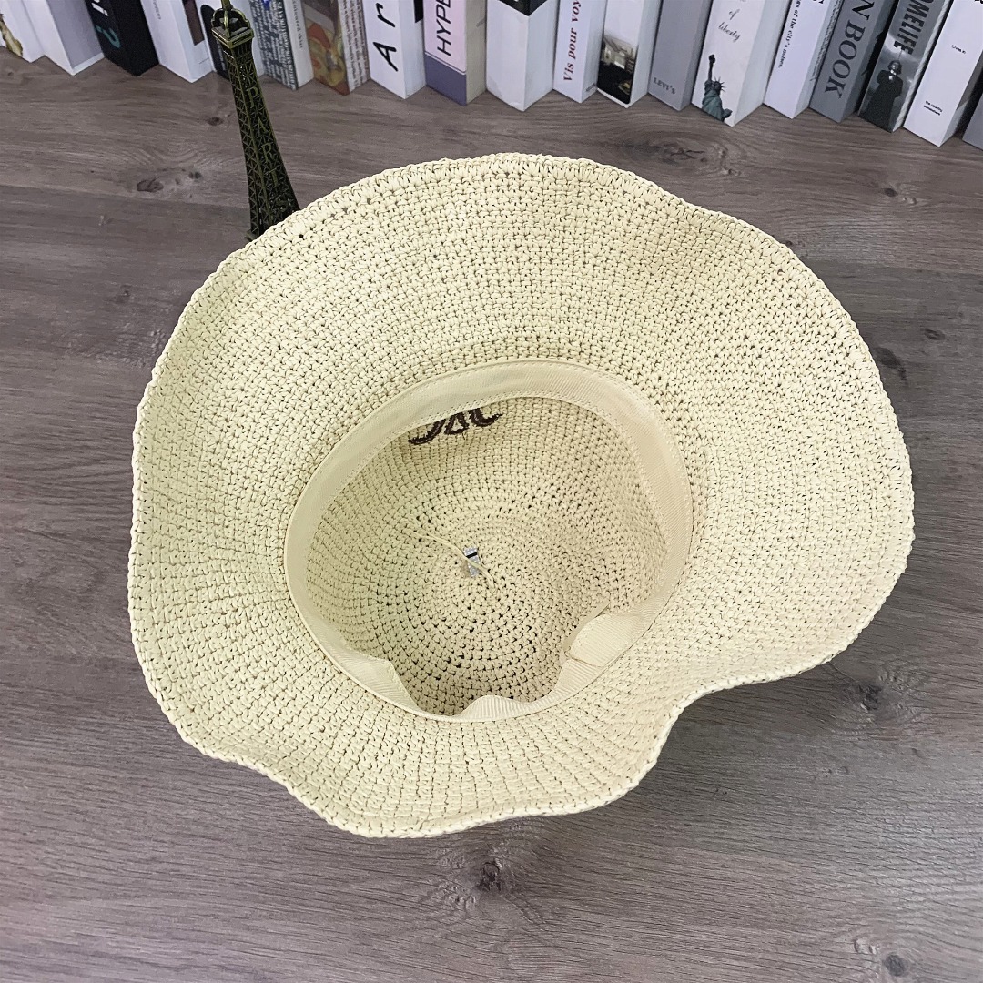 1012#P42#CELINE赛琳刺绣渔夫帽休闲户外时尚草帽百搭遮阳帽显脸小#
均码
颜色：黑色 卡其色 啡色 杏色