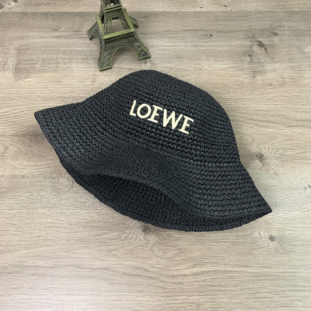 1013#P42#LOEWE草帽渔夫帽字母刺绣遮阳帽百搭户外太阳帽#
均码
颜色：杏色 黑色 啡色 卡其色