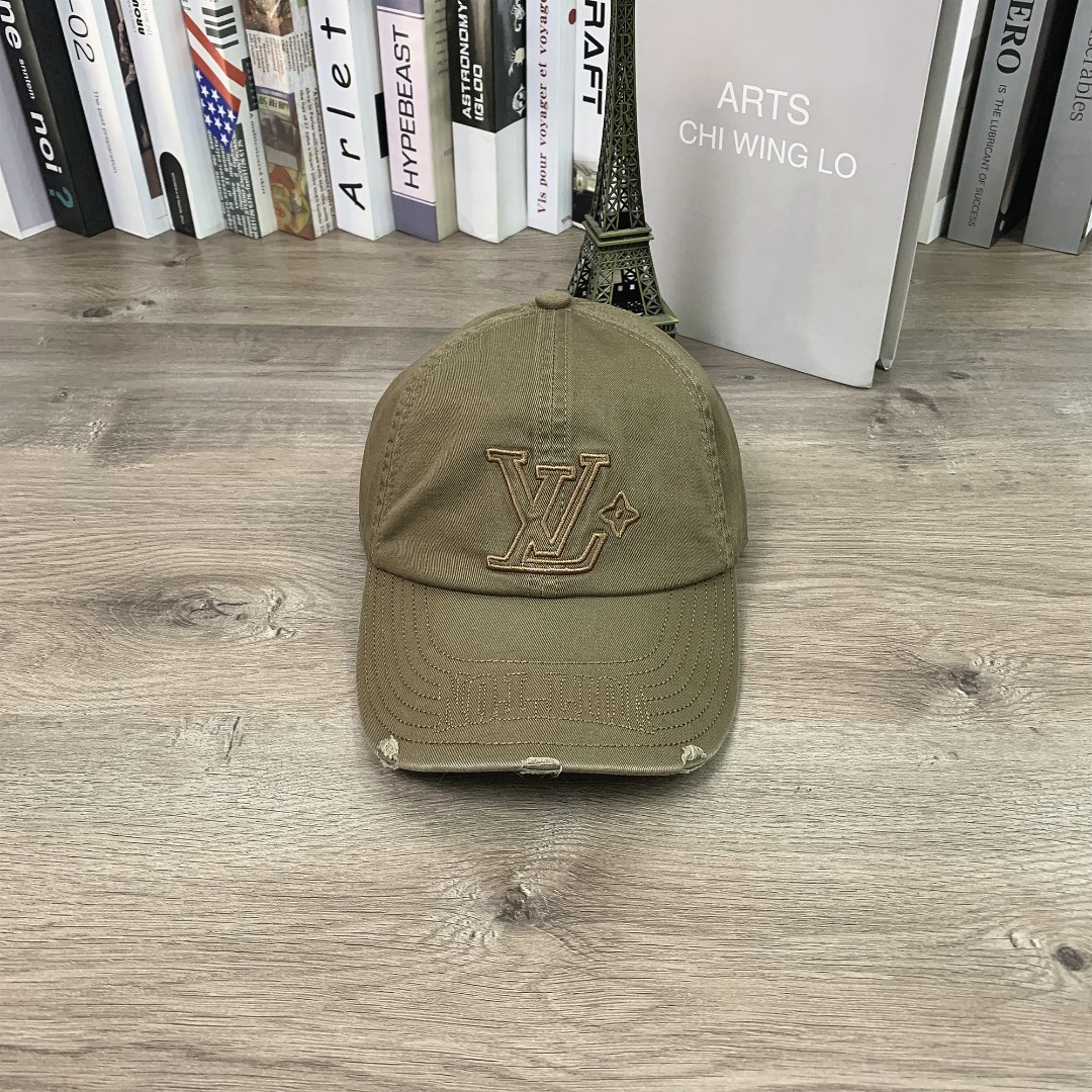 1014#P41#LV软顶棒球帽做旧鸭舌帽男女休闲情侣百搭帽子显脸小帽子#
可调节
颜色：绿色 白色 红色 蓝色 黑色 卡其色