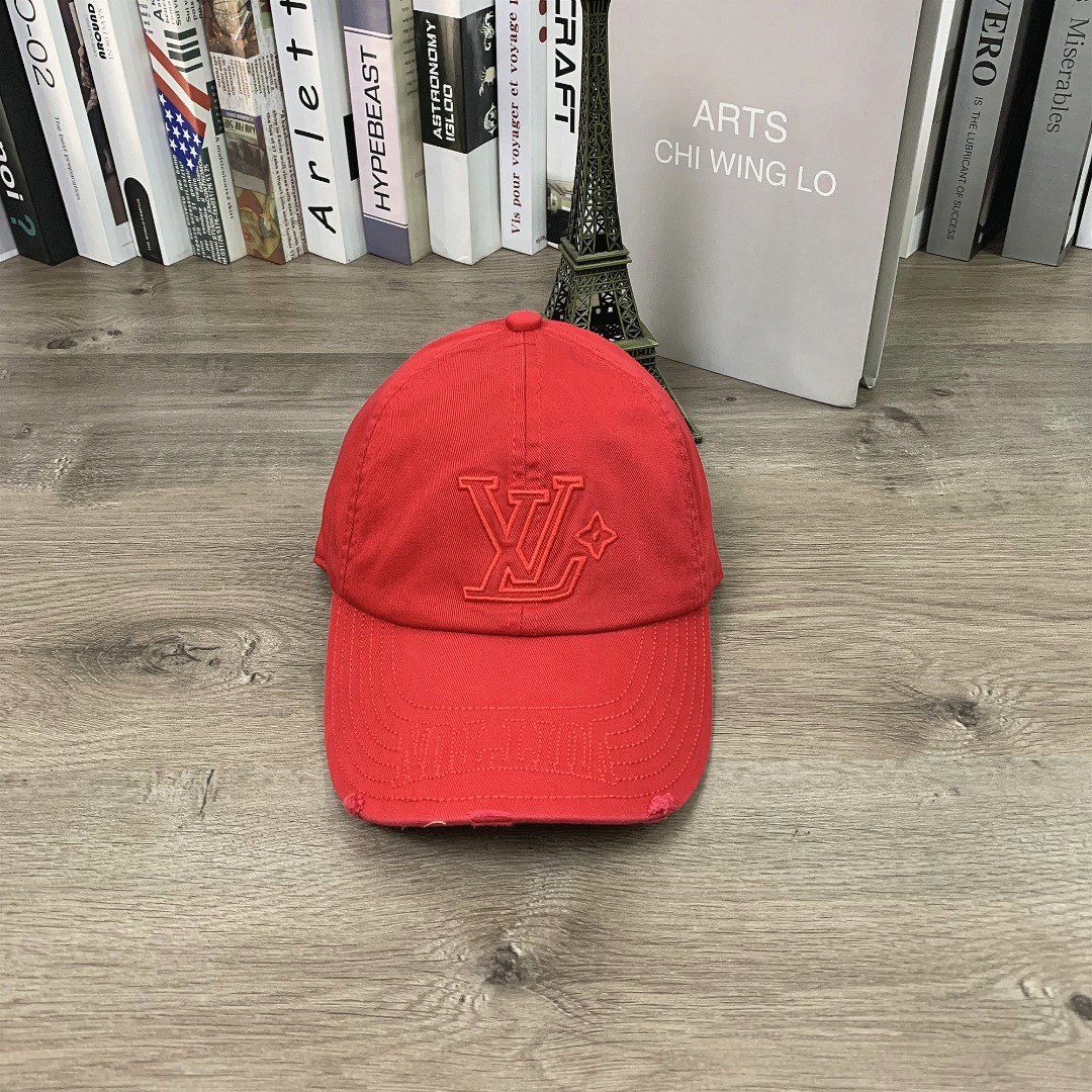 1014#P41#LV软顶棒球帽做旧鸭舌帽男女休闲情侣百搭帽子显脸小帽子#
可调节
颜色：绿色 白色 红色 蓝色 黑色 卡其色